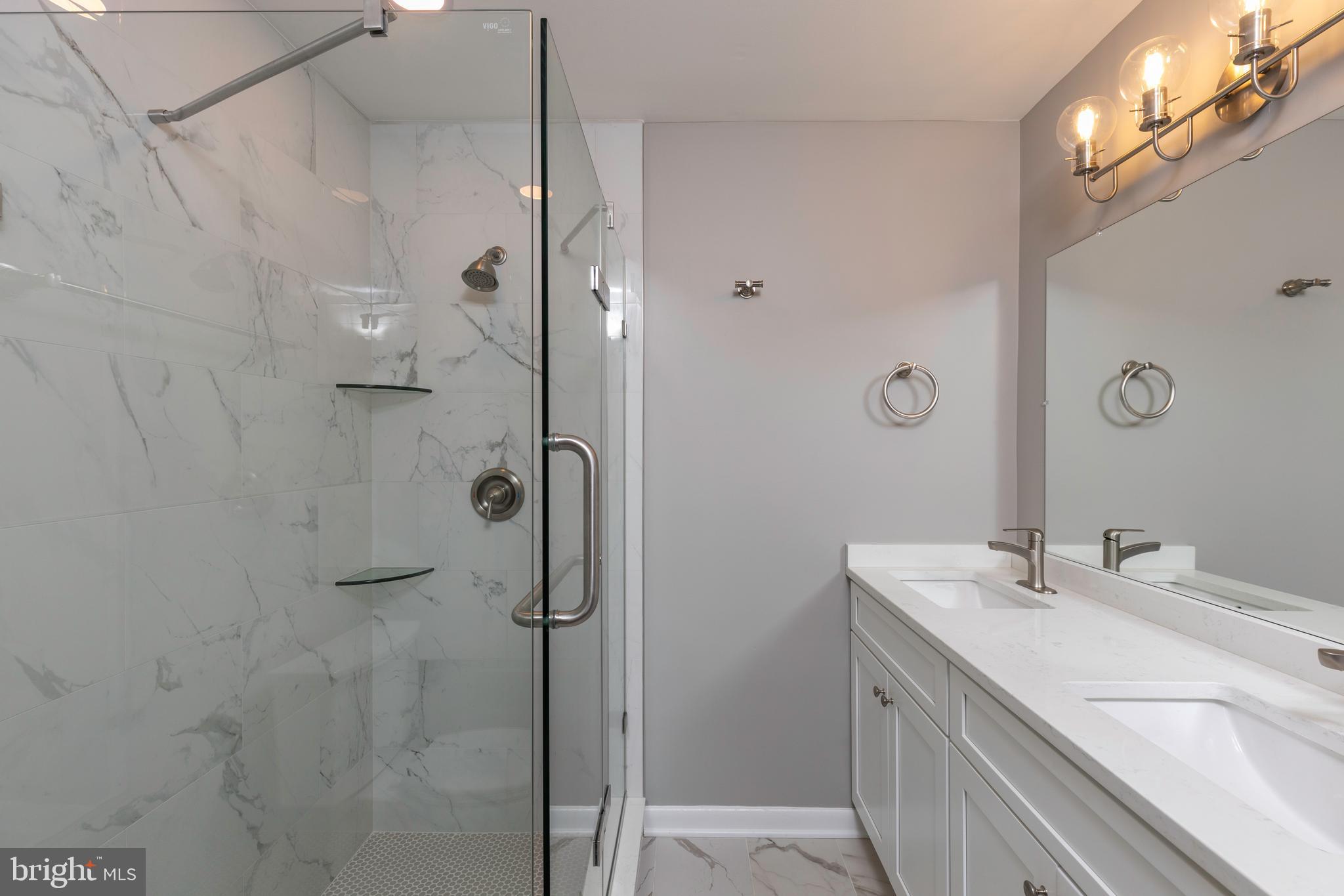 BROOKFIELD - Residential Lease