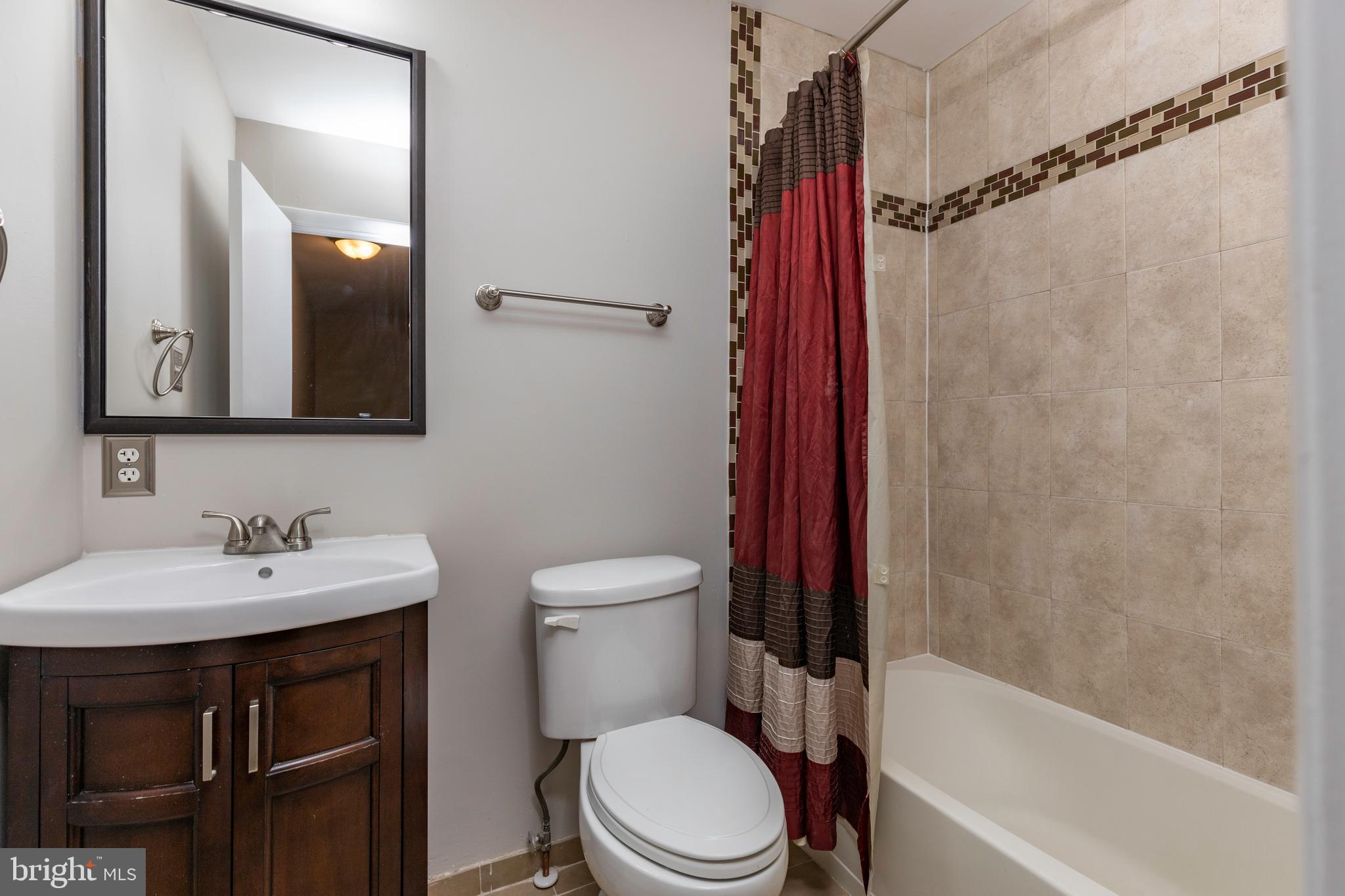 BROOKFIELD - Residential Lease