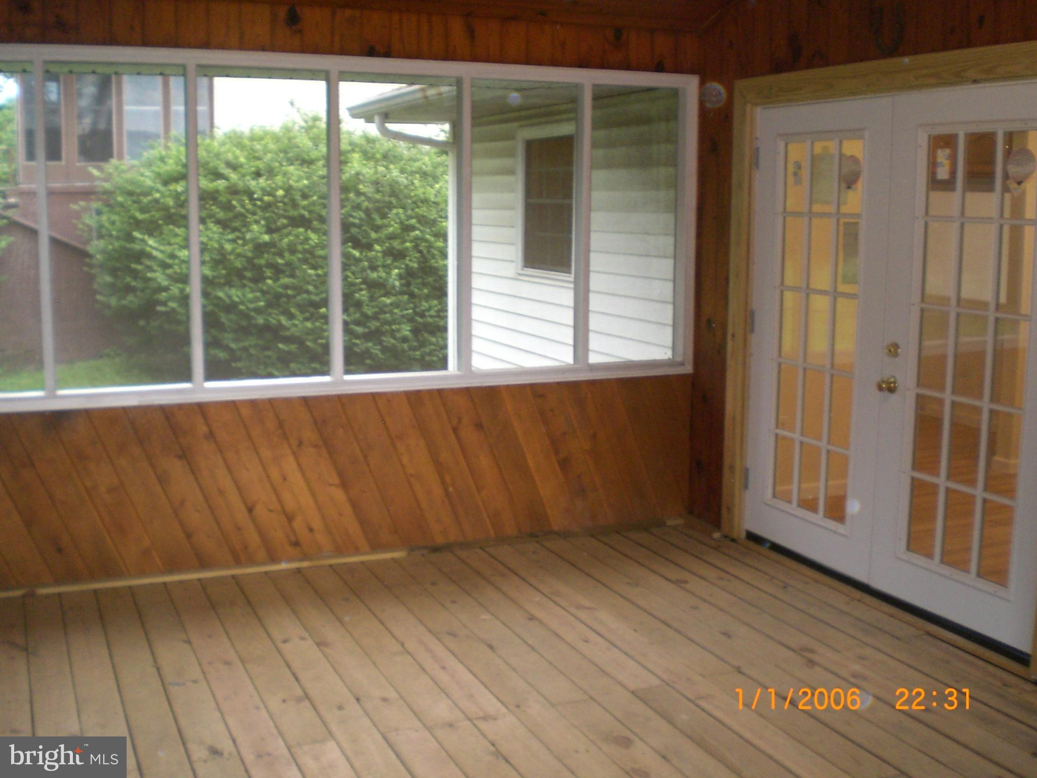 CRESAPTOWN - Residential