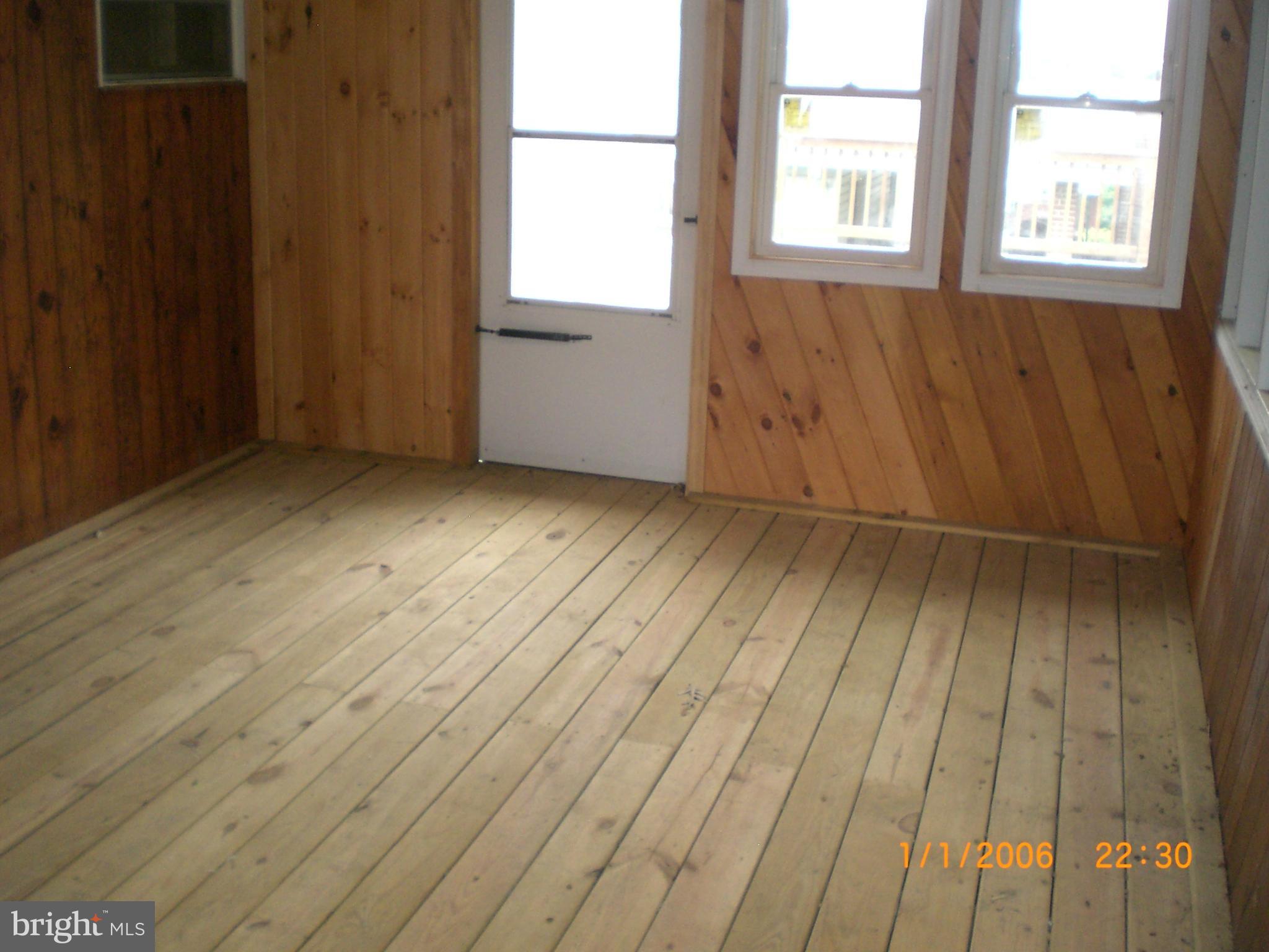 CRESAPTOWN - Residential