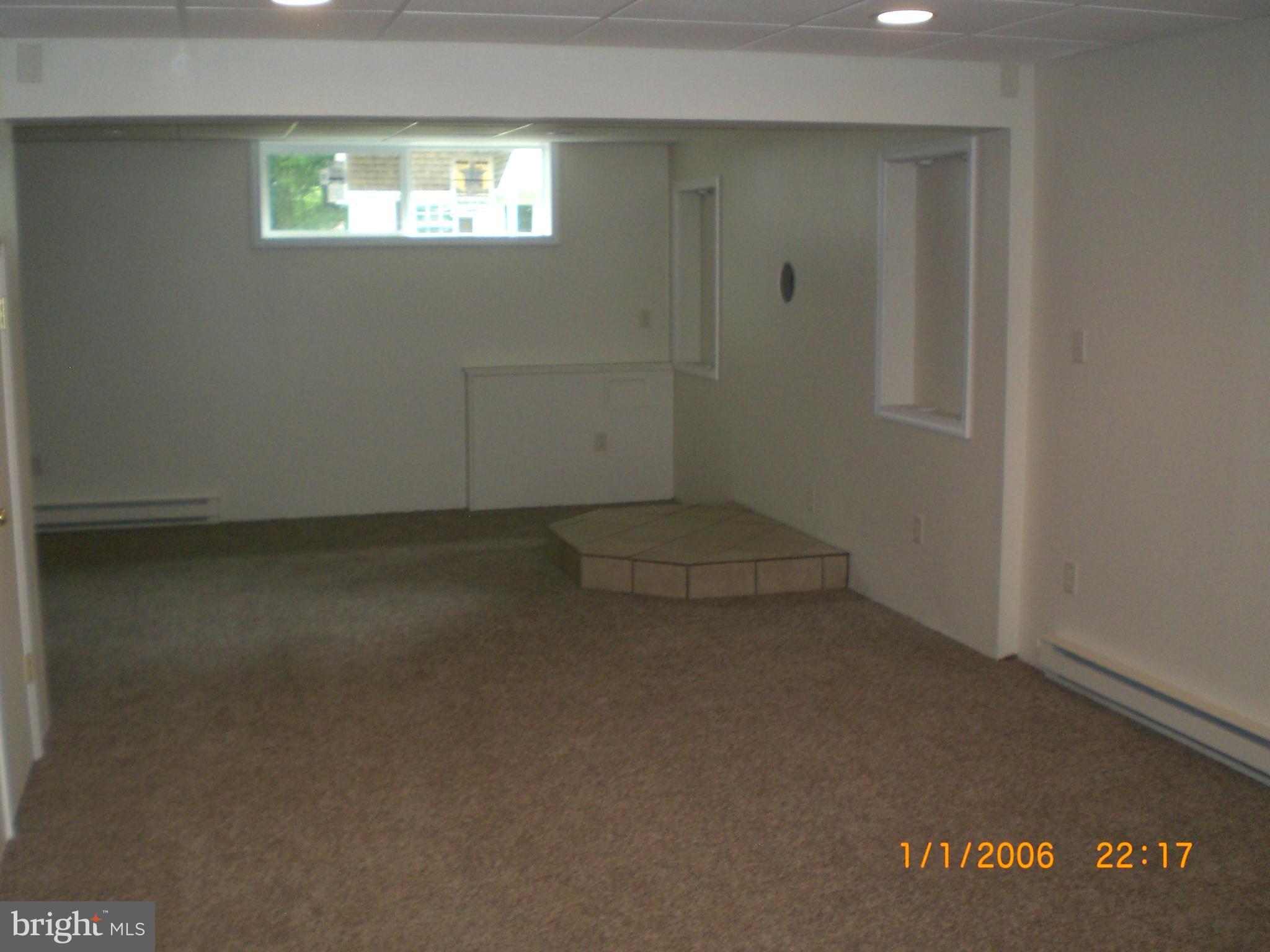 CRESAPTOWN - Residential