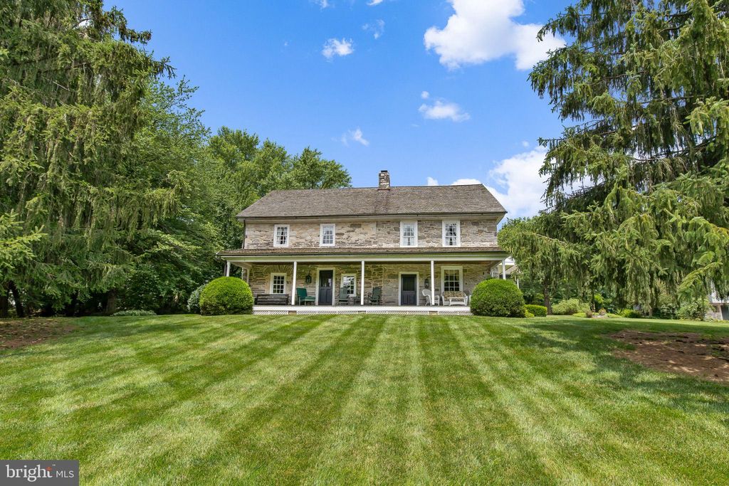 Photo of 290 OLD LEACOCK RD, GORDONVILLE, PA 17529 (MLS # PALA2039026)