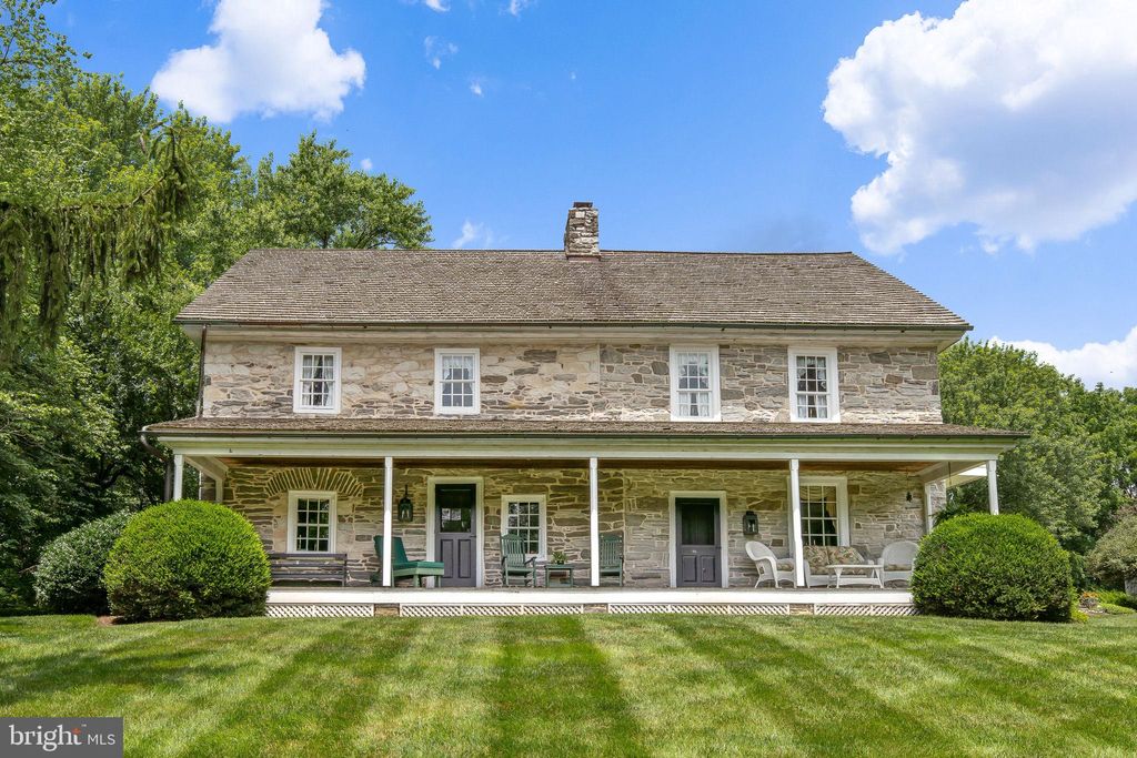 Photo of 290 OLD LEACOCK RD, GORDONVILLE, PA 17529 (MLS # PALA2039026)