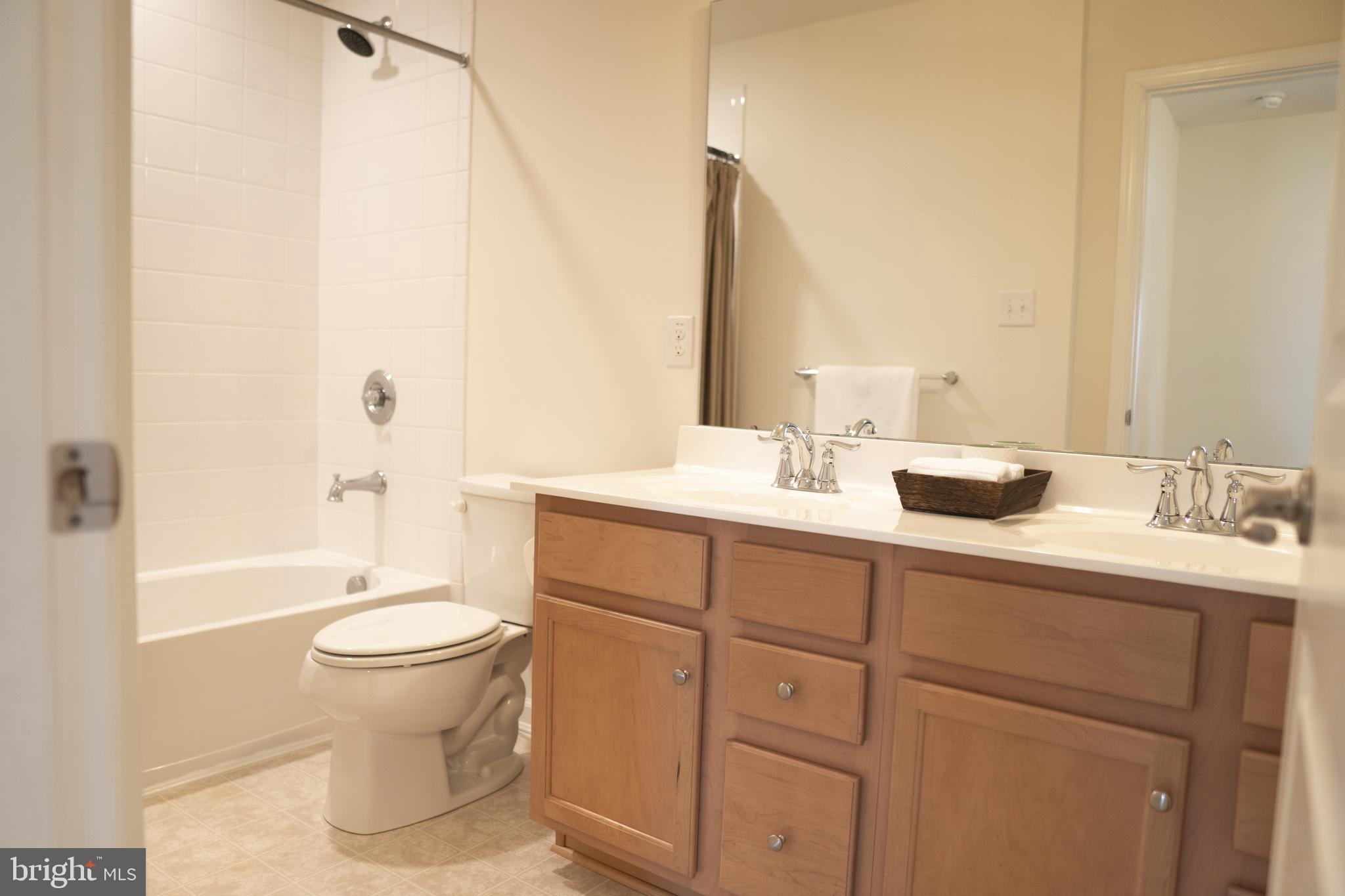 PRES AT MONTGOMERY - Residential