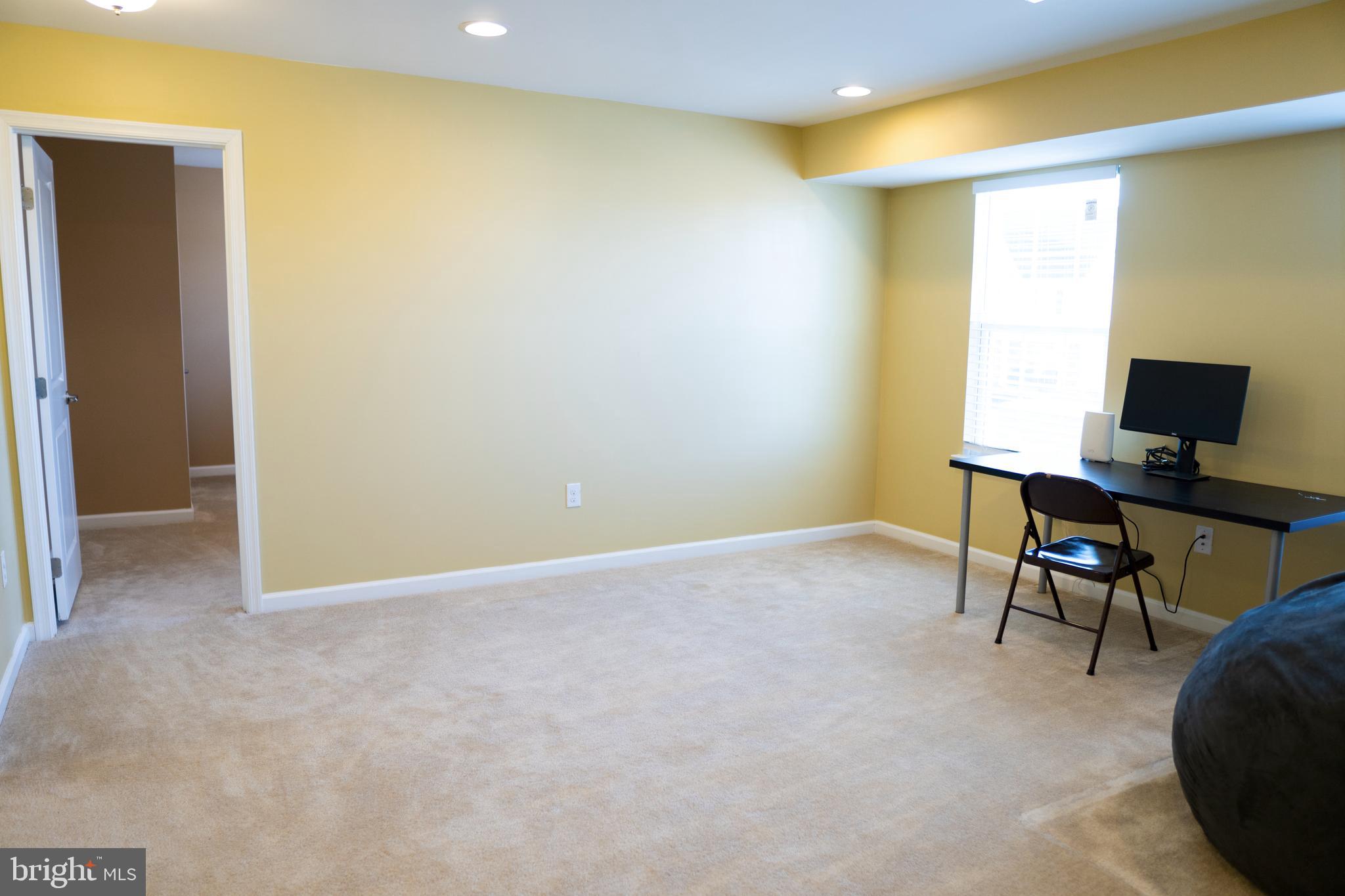 PRES AT MONTGOMERY - Residential