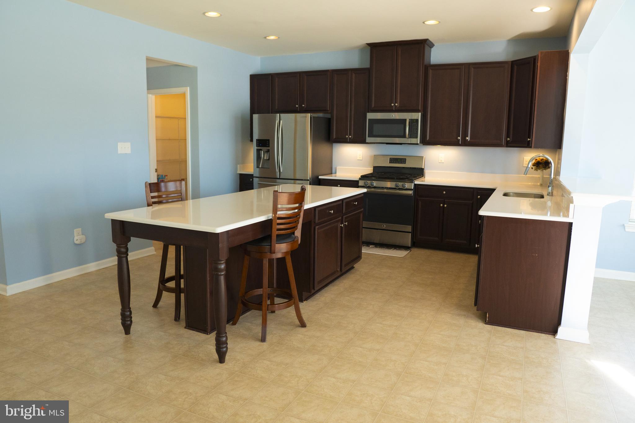 PRES AT MONTGOMERY - Residential