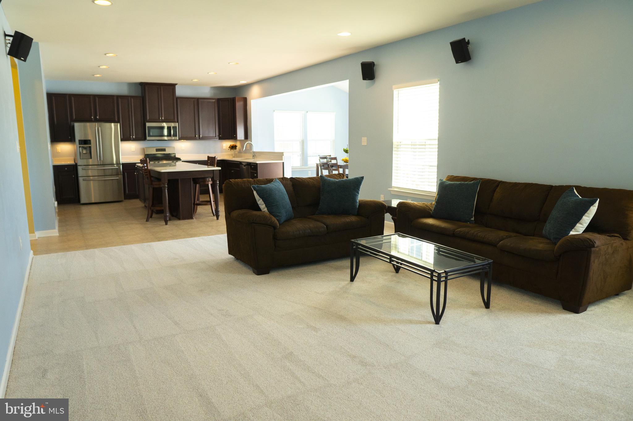 PRES AT MONTGOMERY - Residential