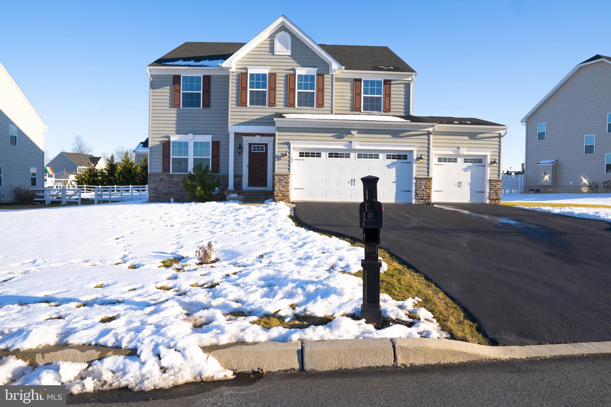 PRES AT MONTGOMERY - Residential