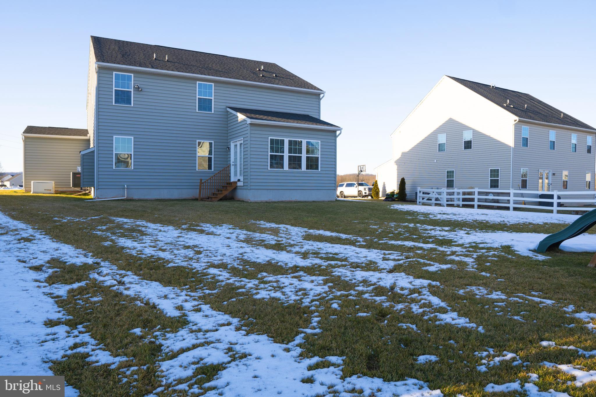 PRES AT MONTGOMERY - Residential