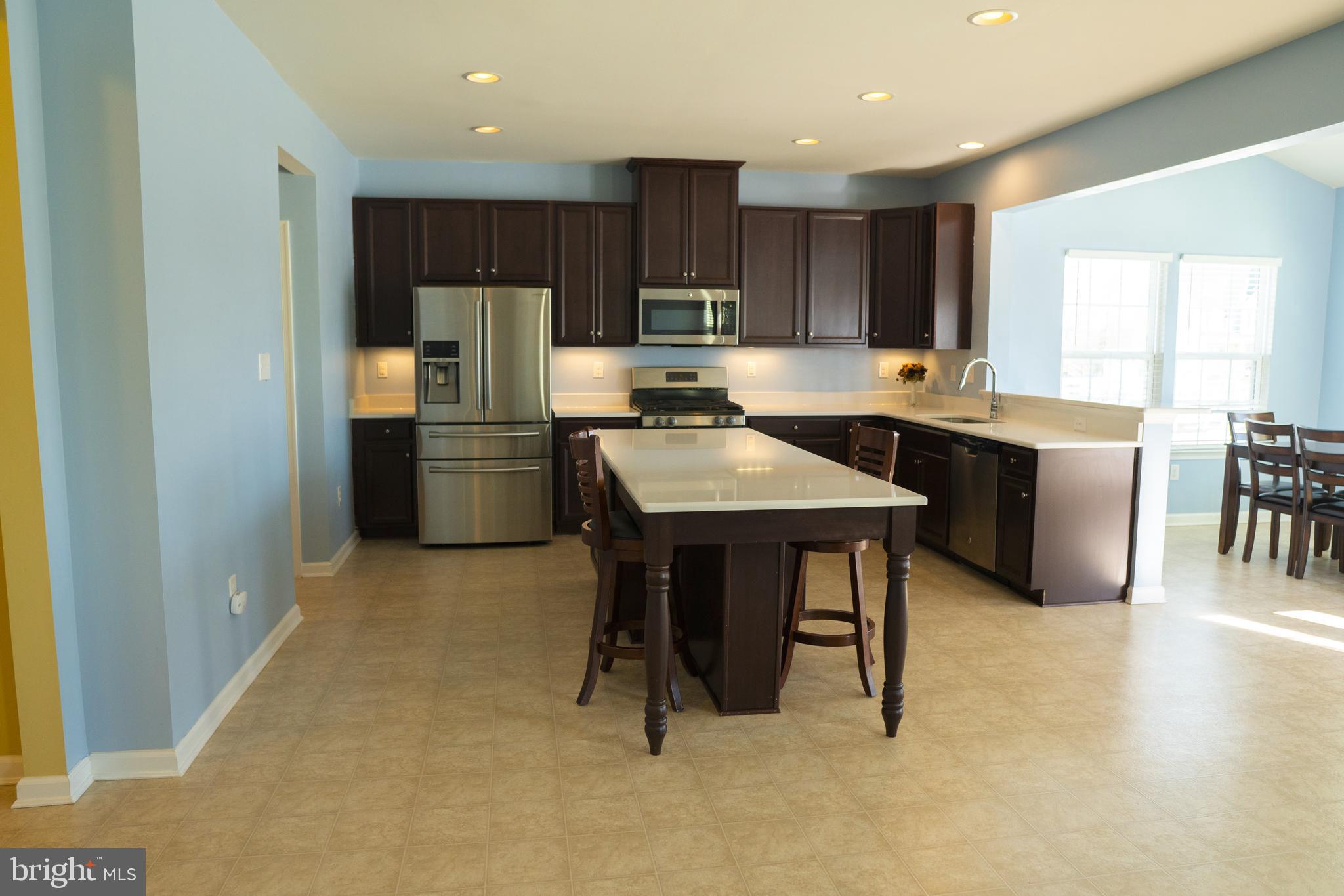 PRES AT MONTGOMERY - Residential