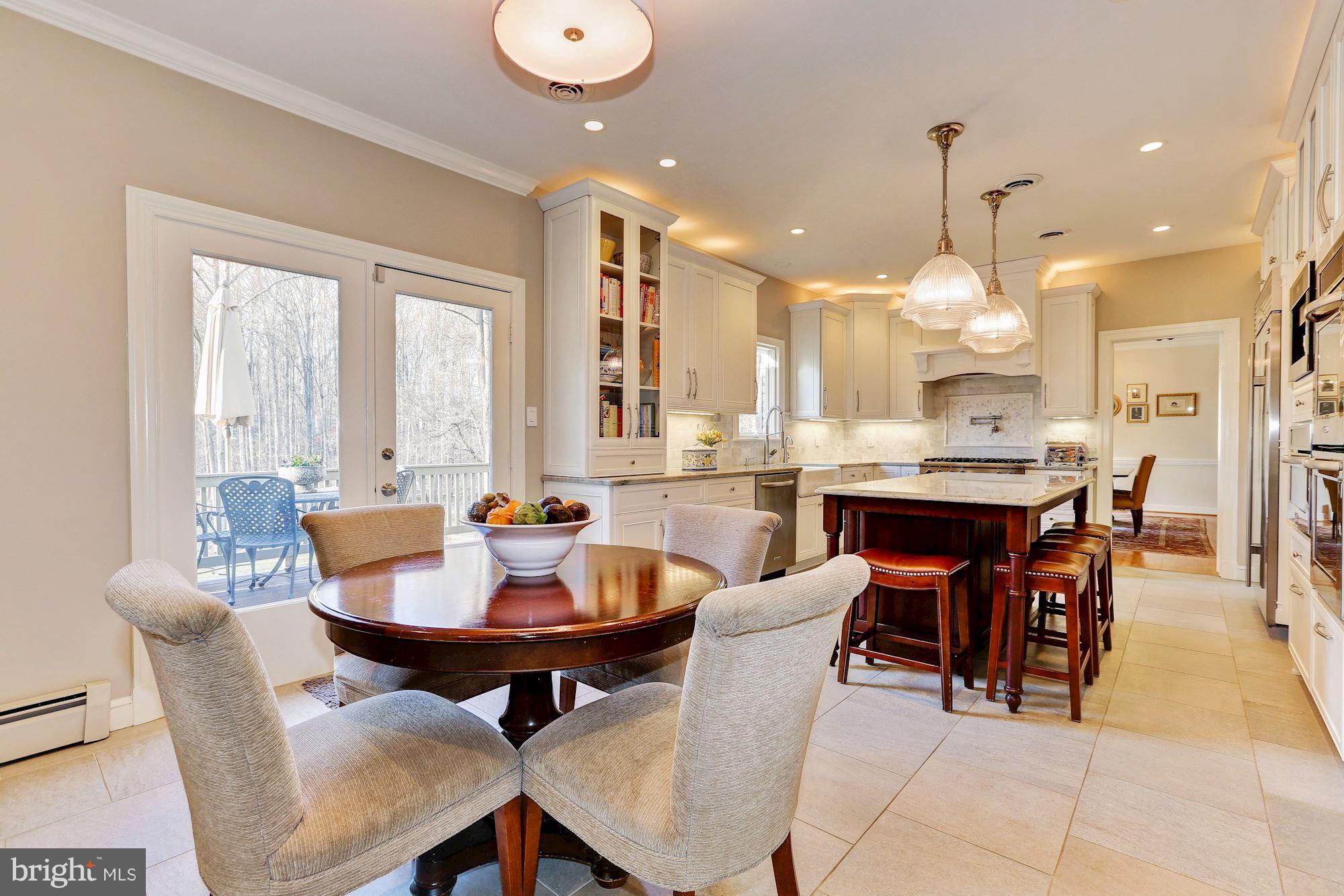 POTOMAC OUTSIDE - Residential