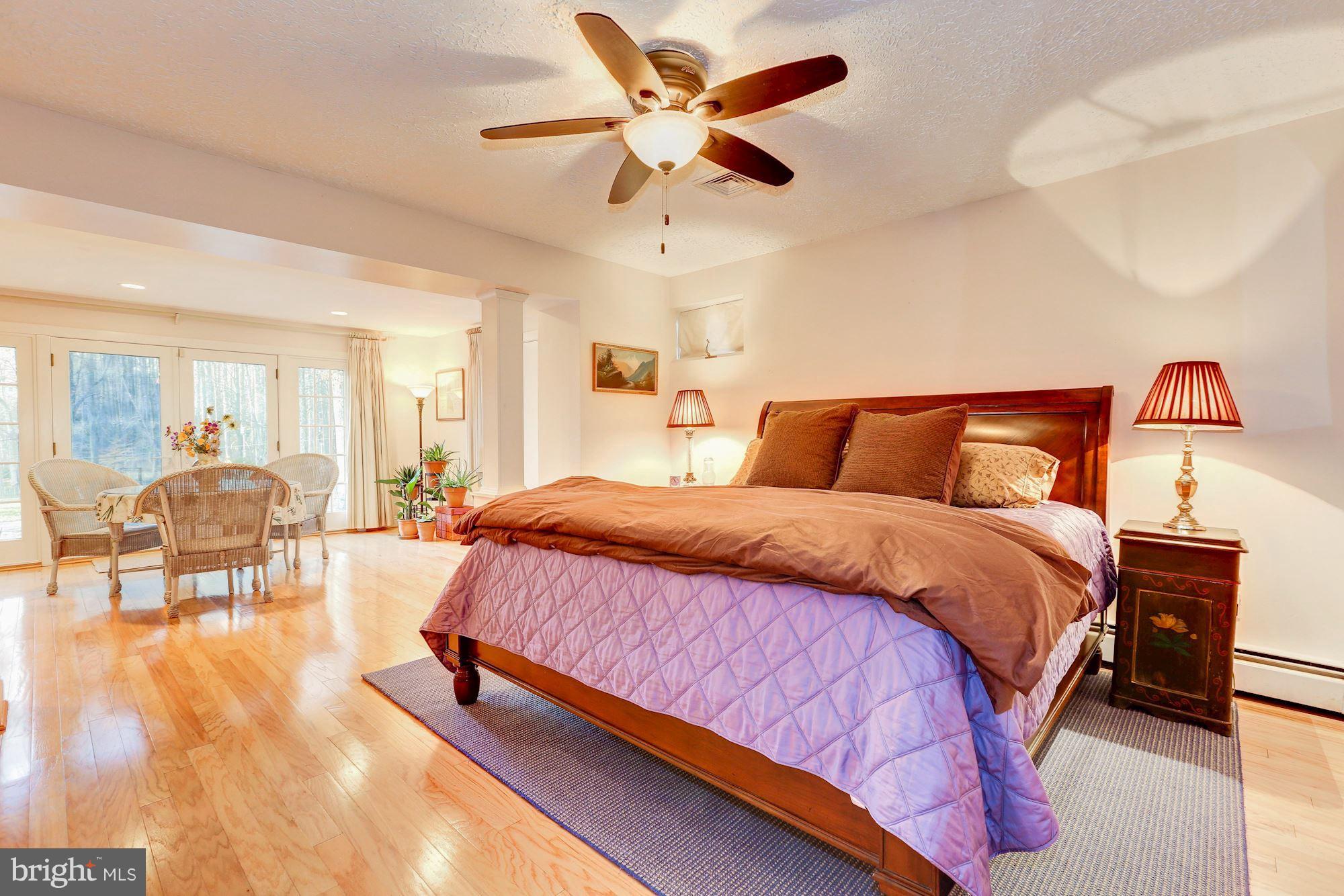 POTOMAC OUTSIDE - Residential