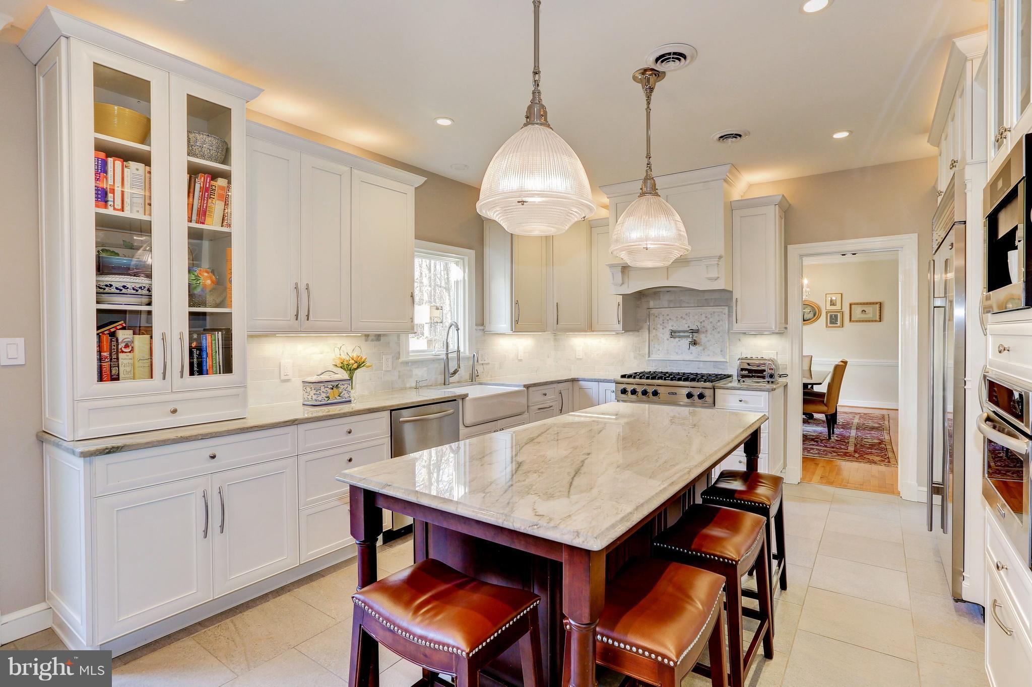 POTOMAC OUTSIDE - Residential