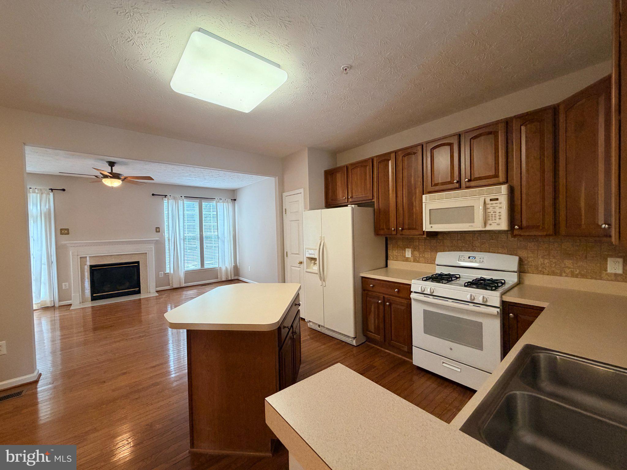 2805 SETTLERS VIEW DRIVE