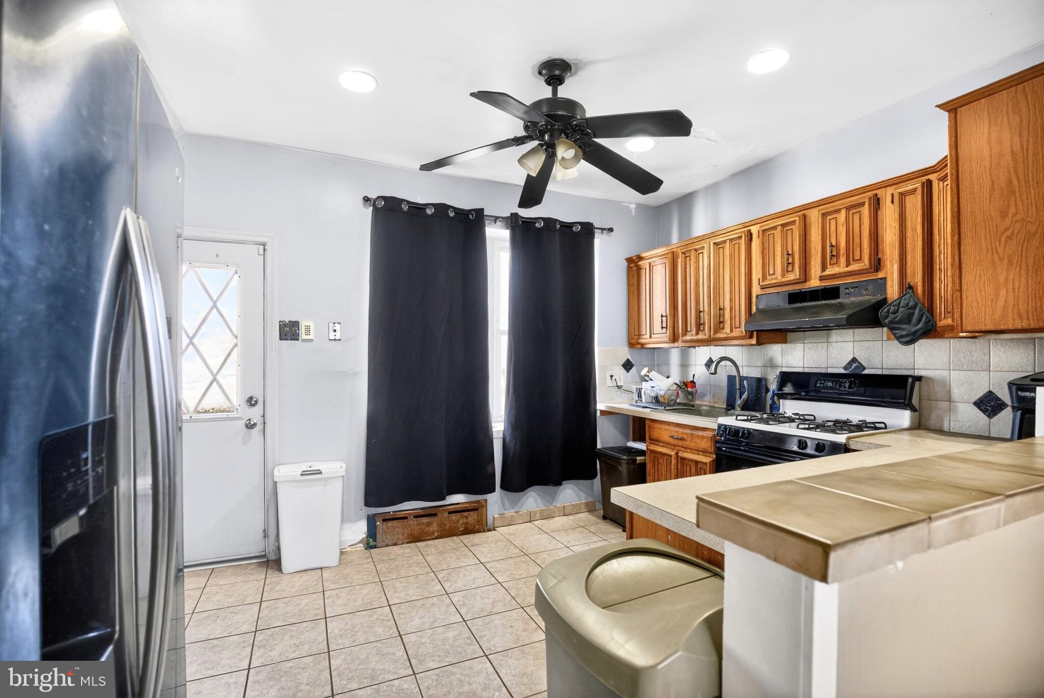 LAWNCREST - Residential