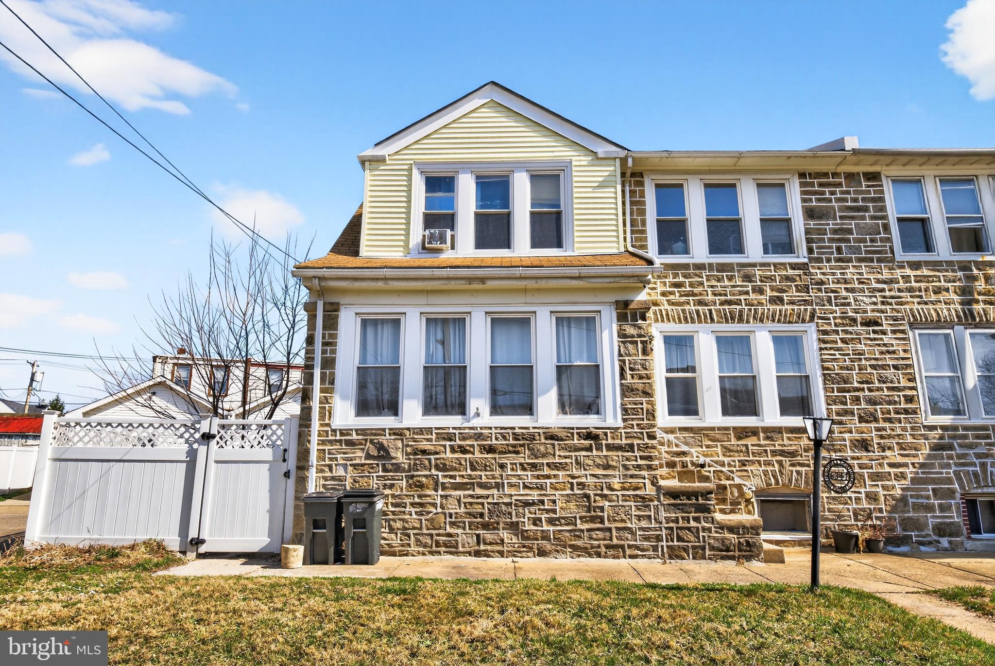 LAWNCREST - Residential