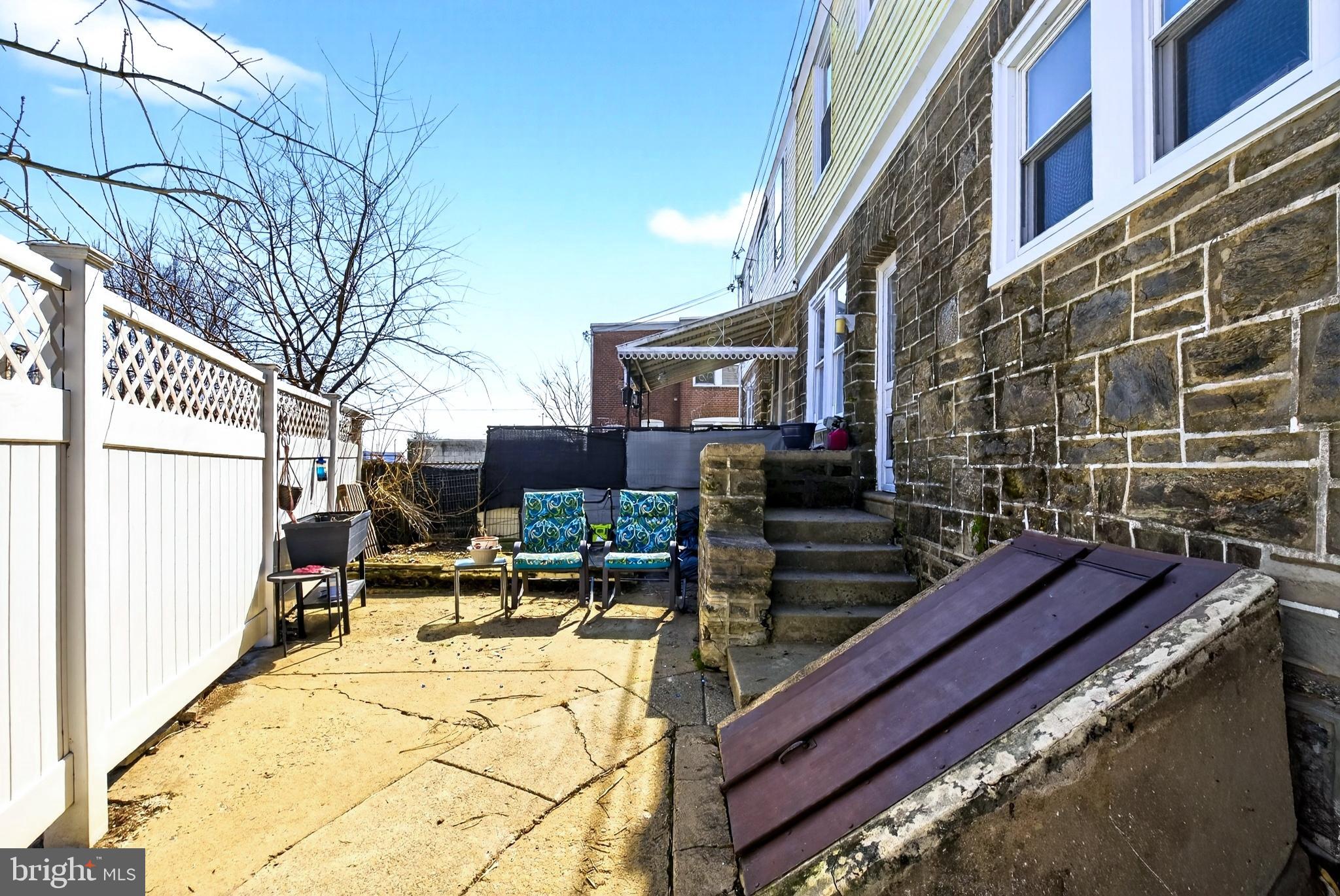 LAWNCREST - Residential