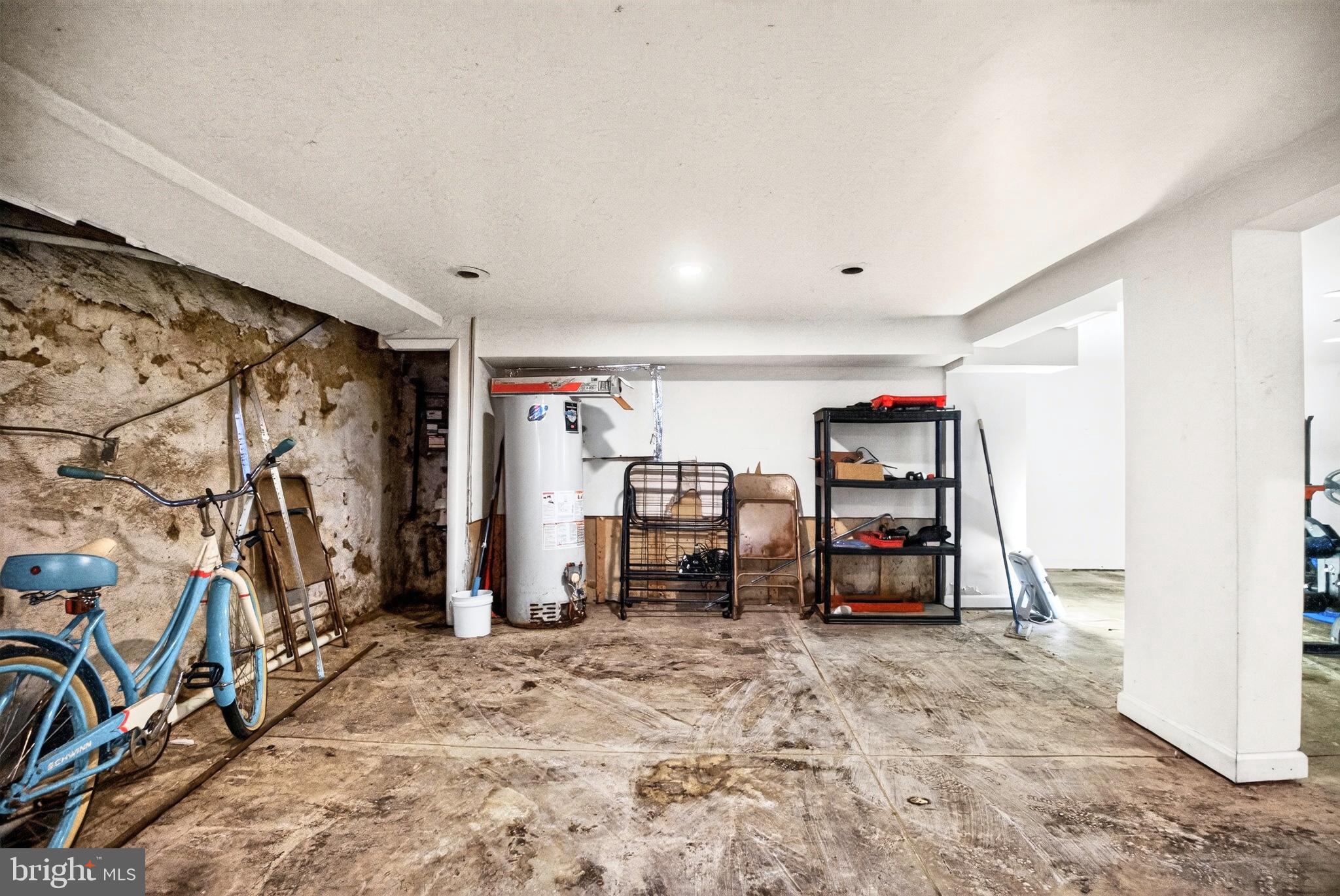 LAWNCREST - Residential