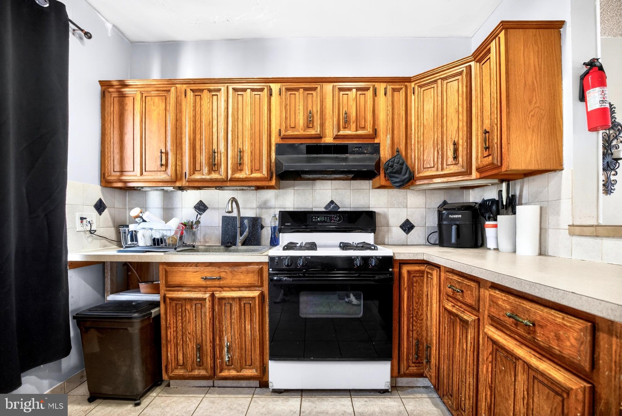 LAWNCREST - Residential