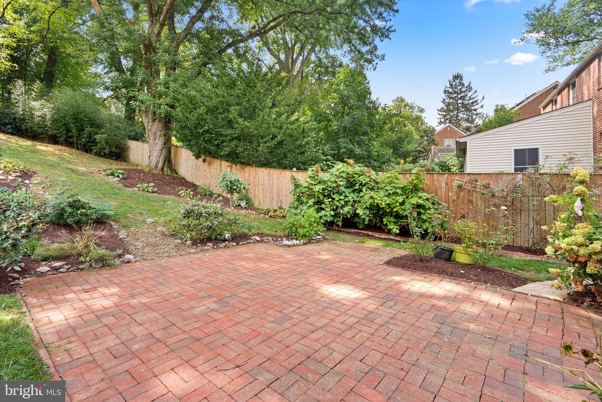 WOODMOOR - Residential