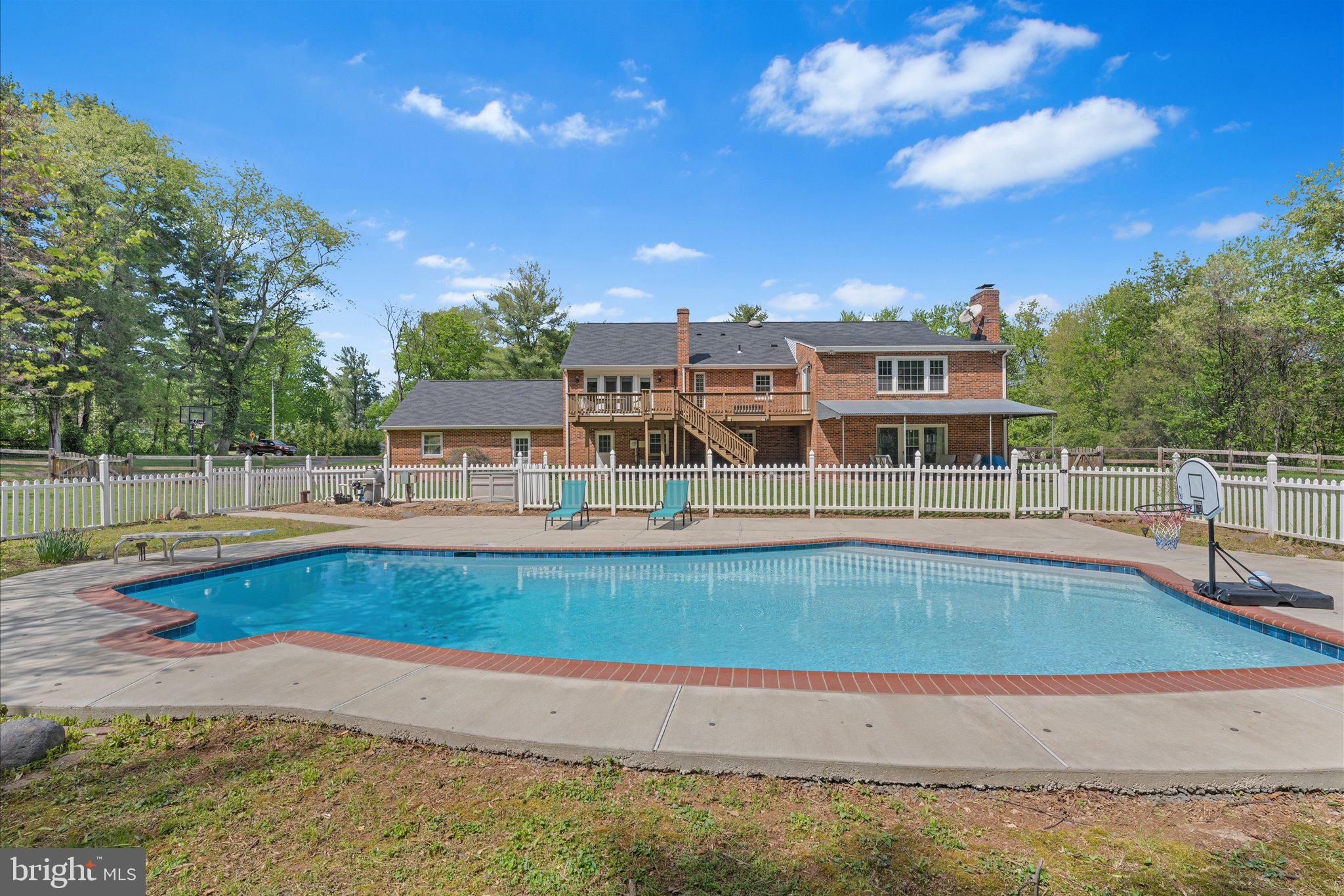 ROLLING ACRES - Residential