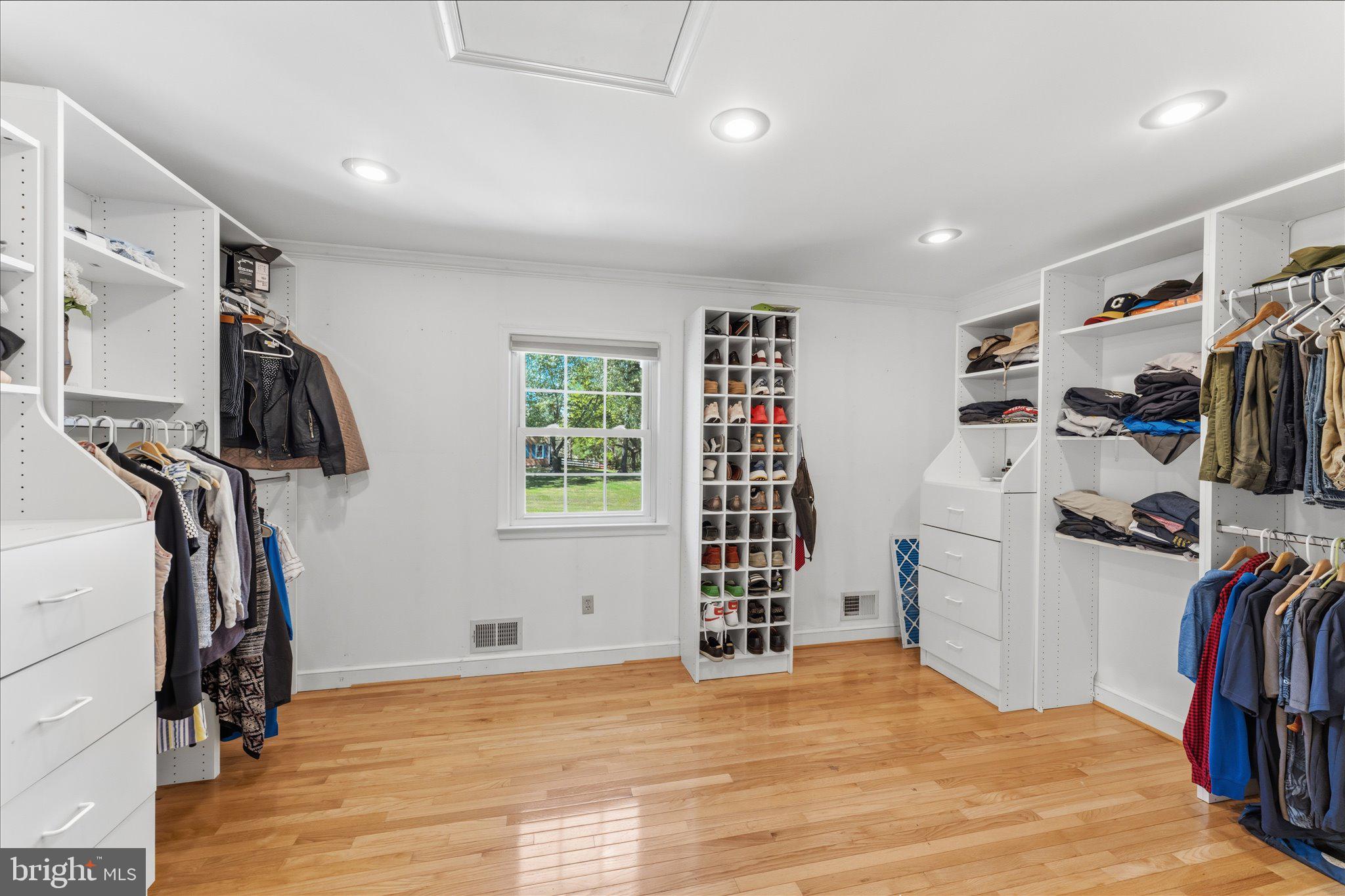 ROLLING ACRES - Residential