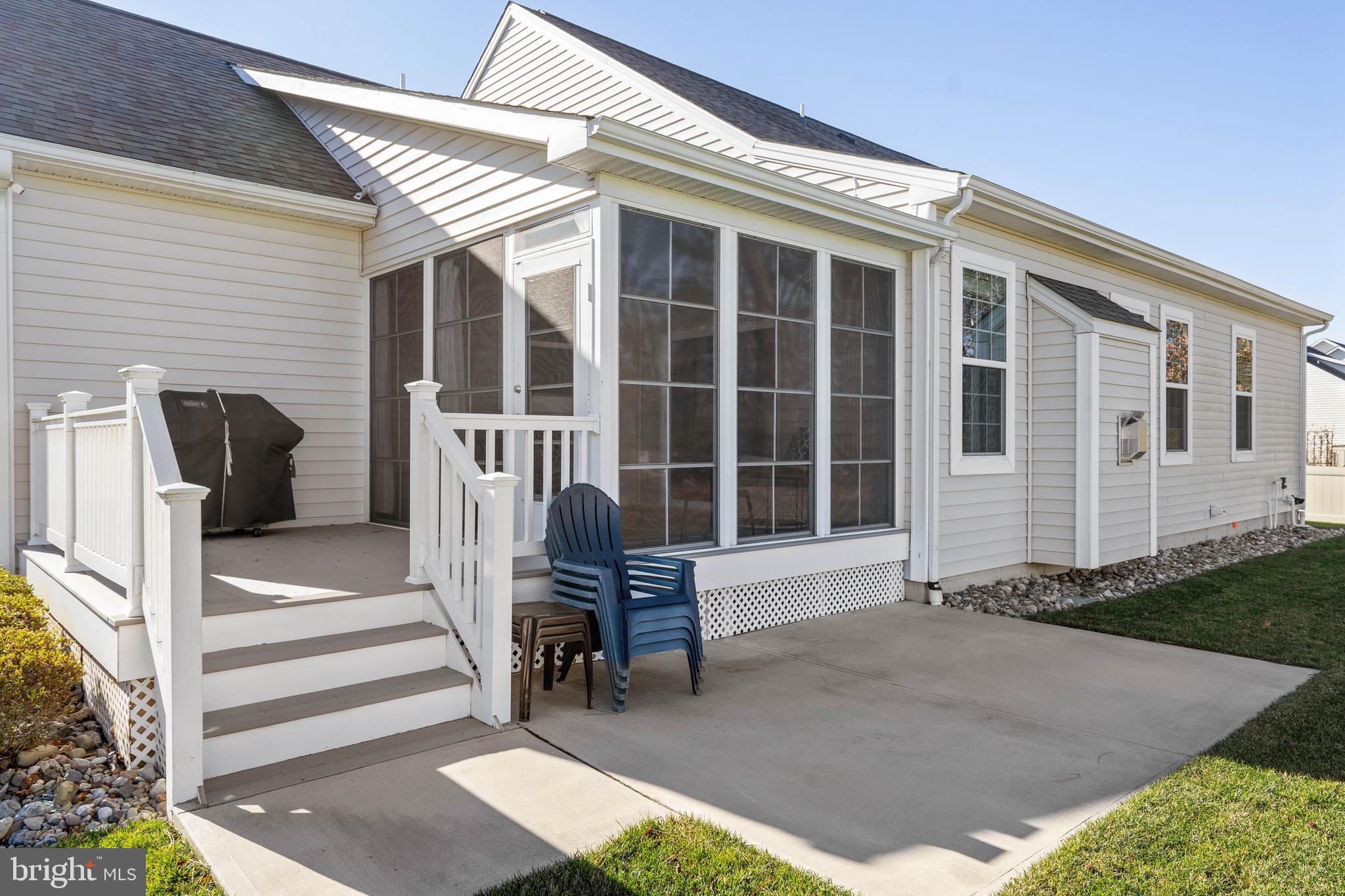 LIGHTHOUSE CROSSING - Residential