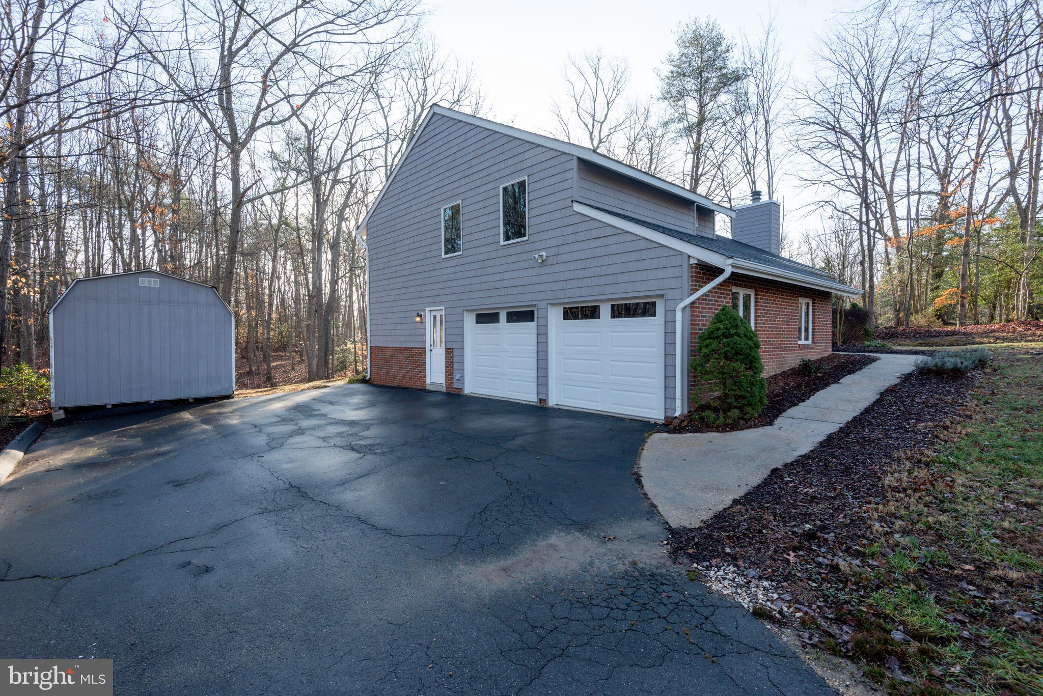 BRETON BAY ESTATES - Residential