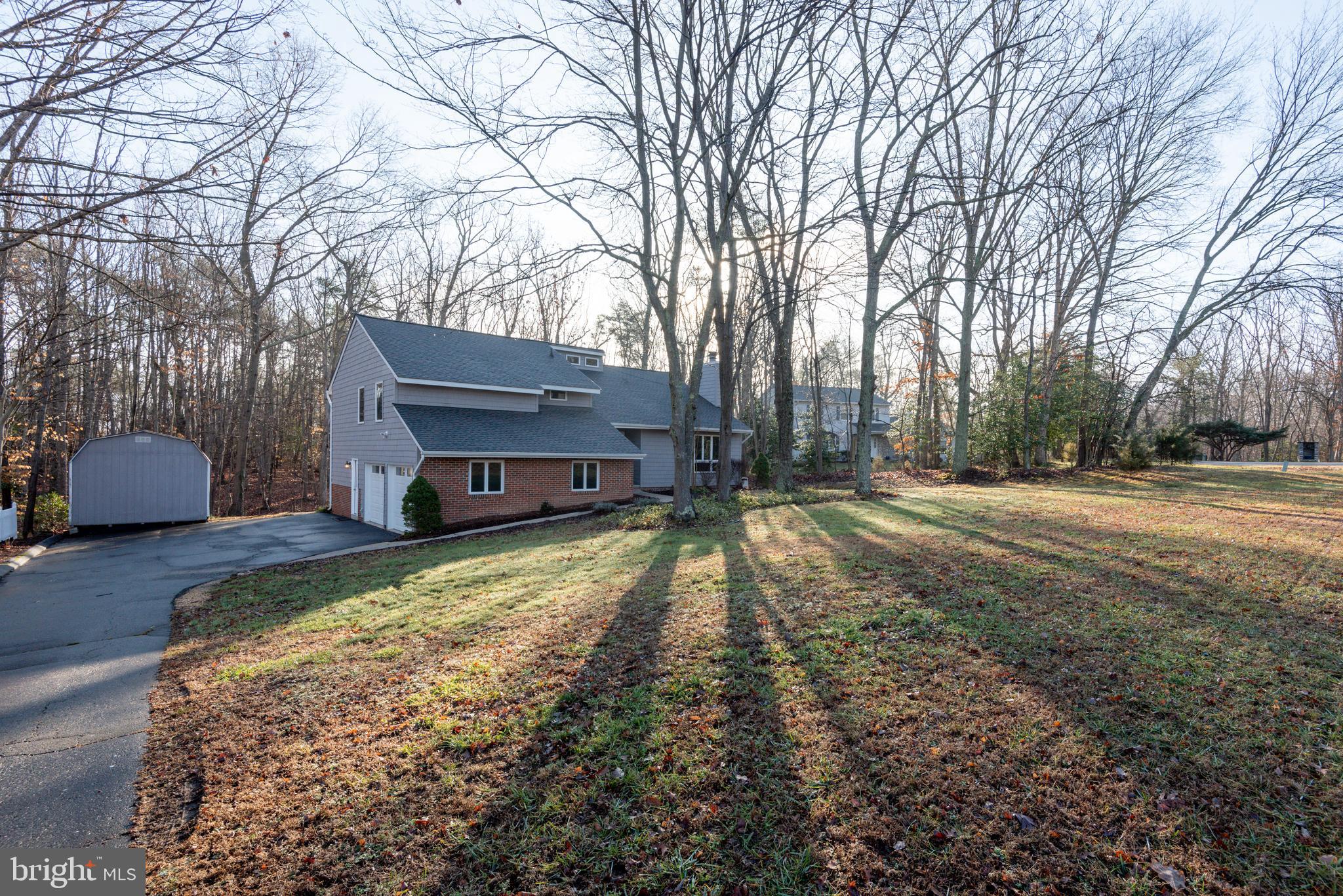 BRETON BAY ESTATES - Residential