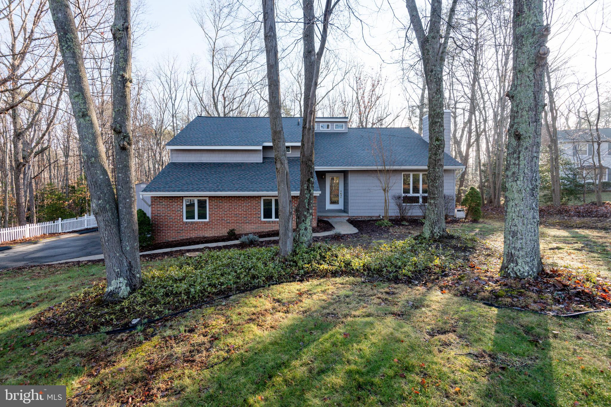 BRETON BAY ESTATES - Residential