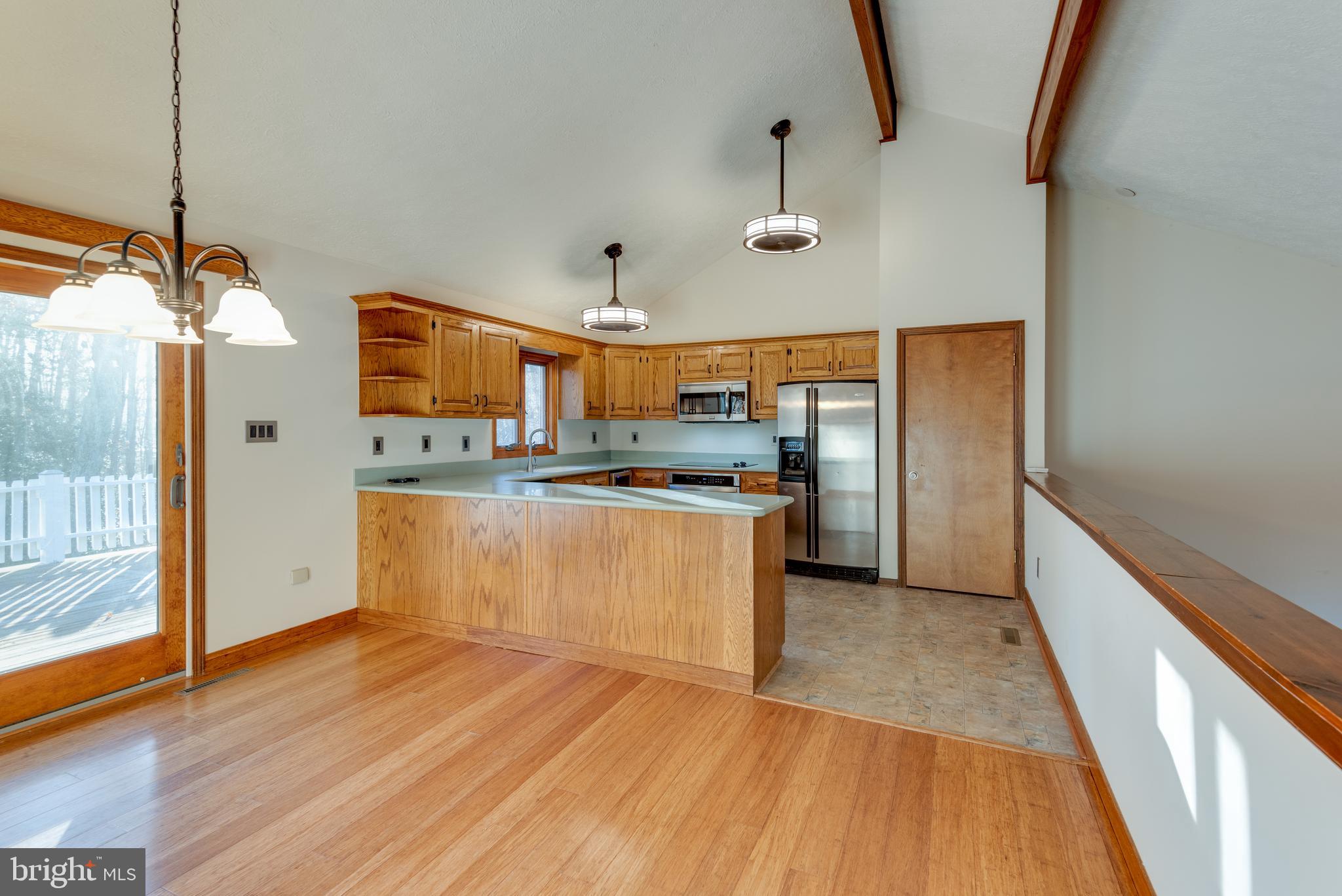 BRETON BAY ESTATES - Residential