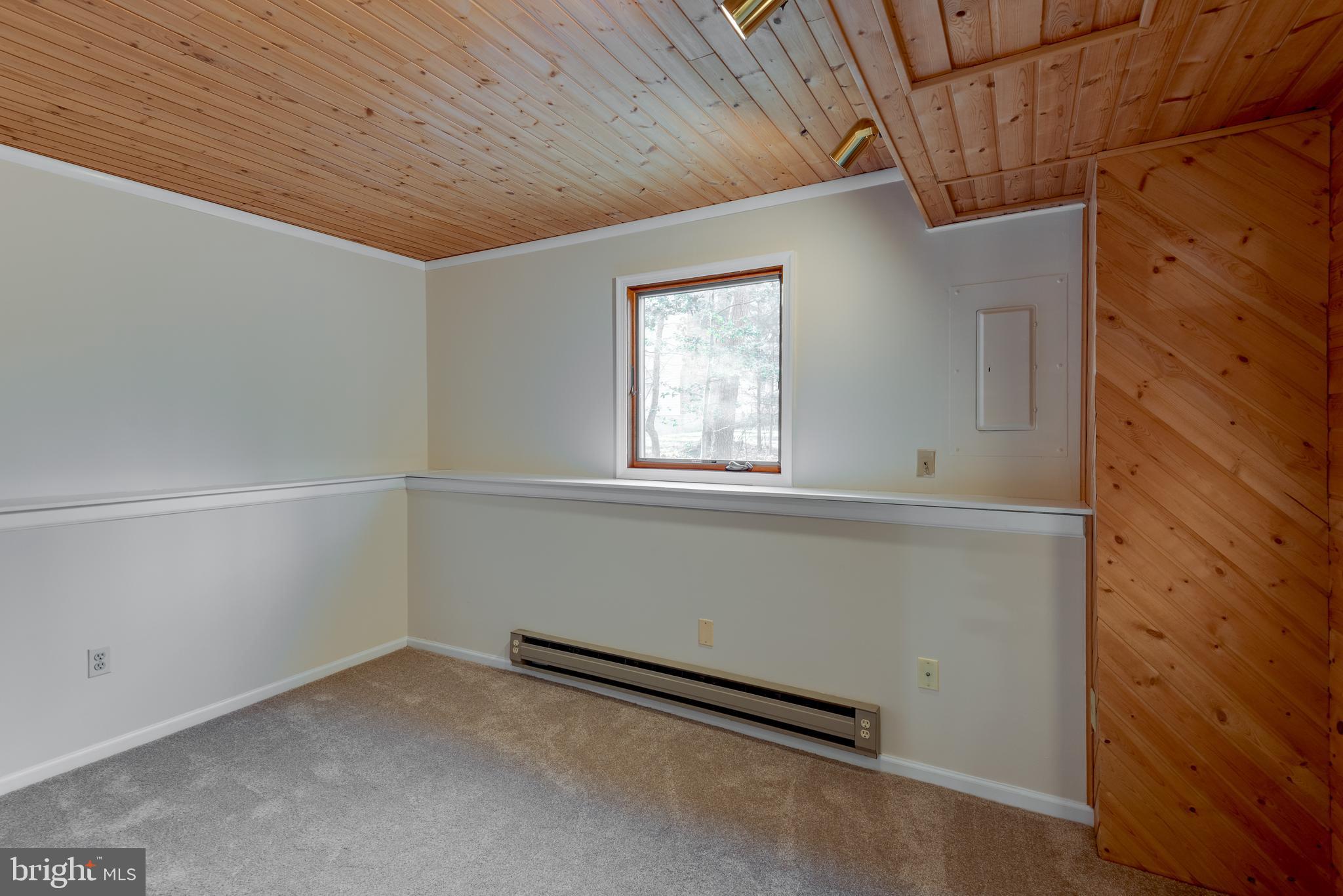 BRETON BAY ESTATES - Residential