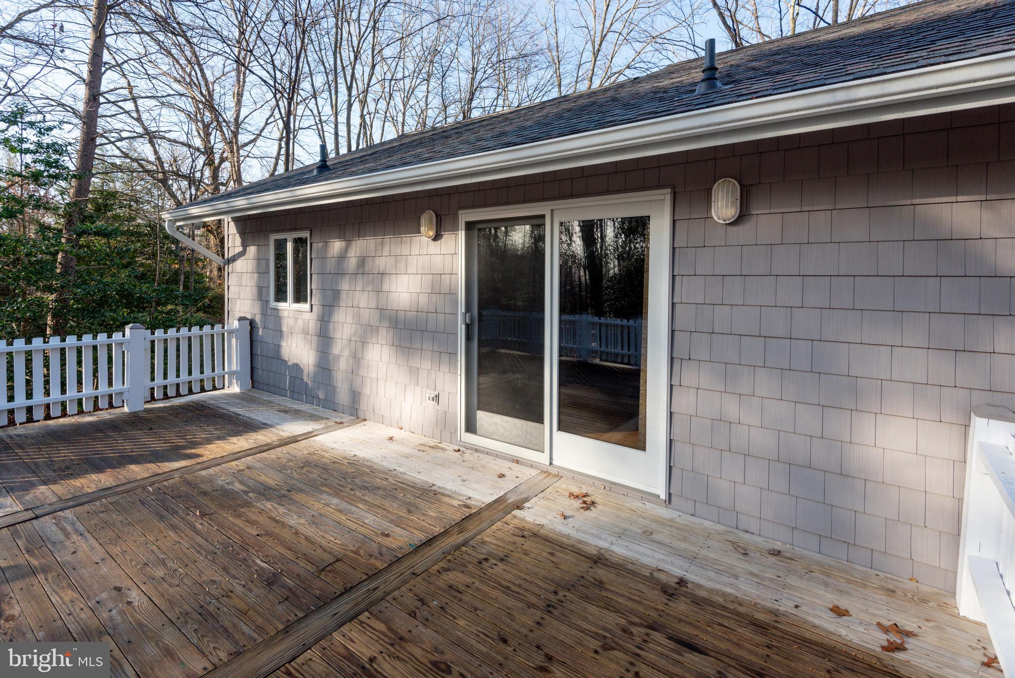 BRETON BAY ESTATES - Residential