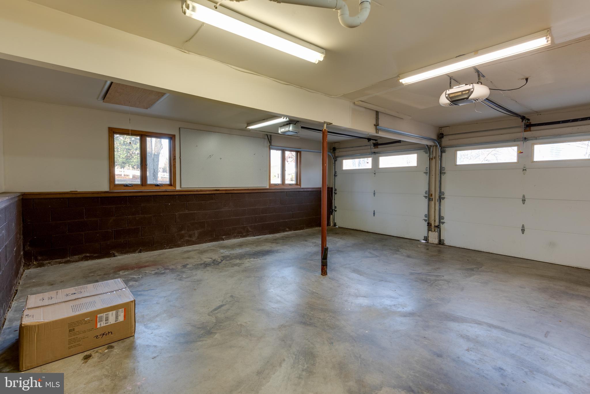 BRETON BAY ESTATES - Residential