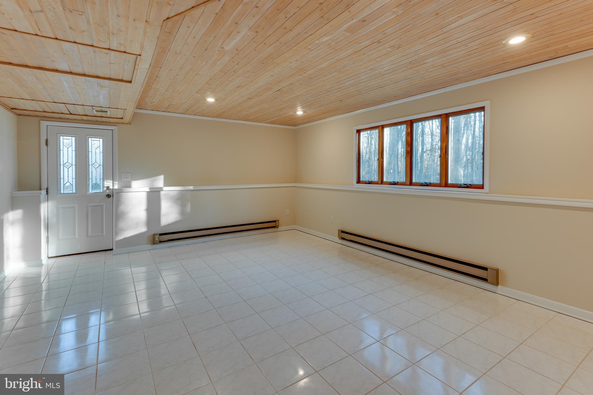 BRETON BAY ESTATES - Residential