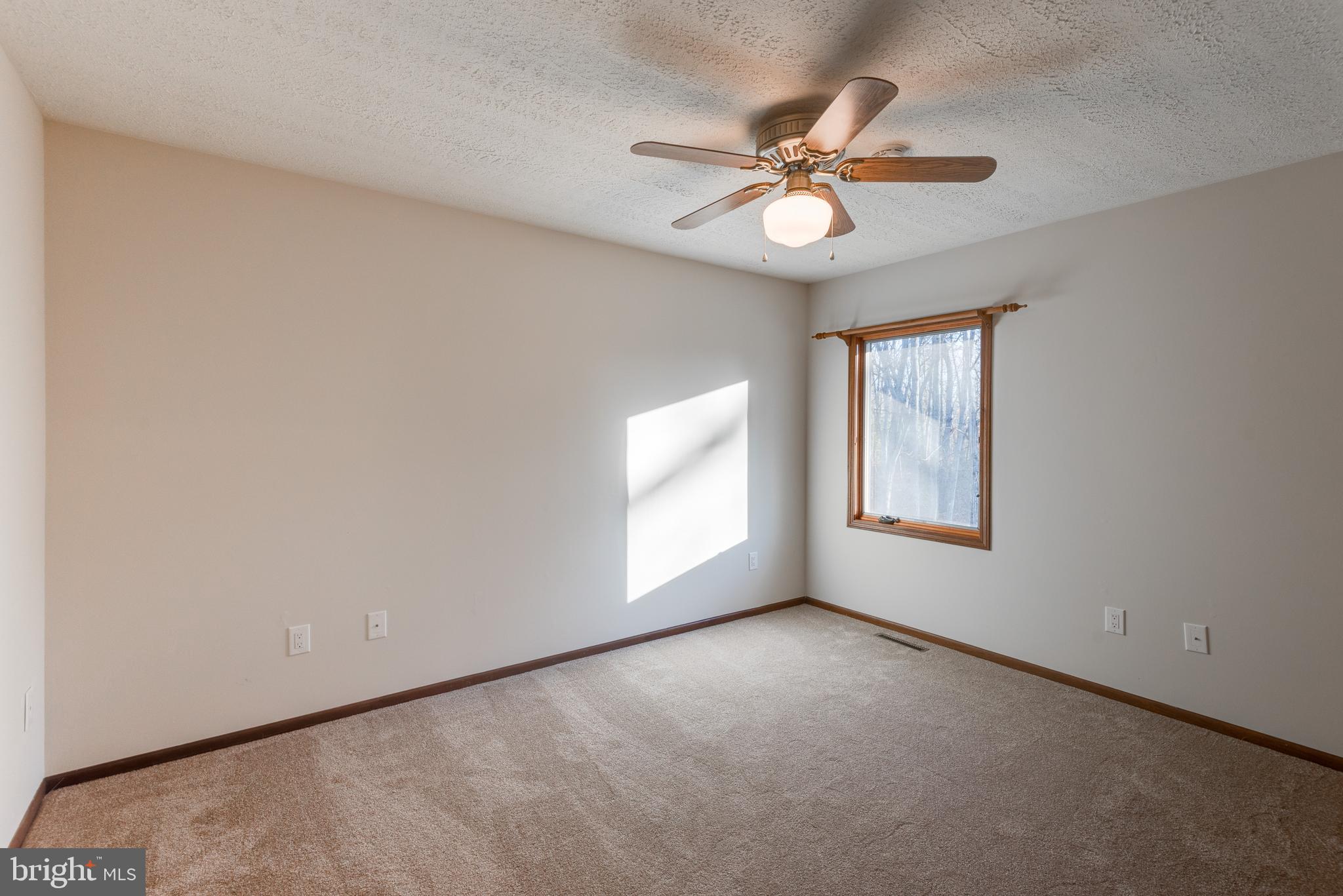 BRETON BAY ESTATES - Residential