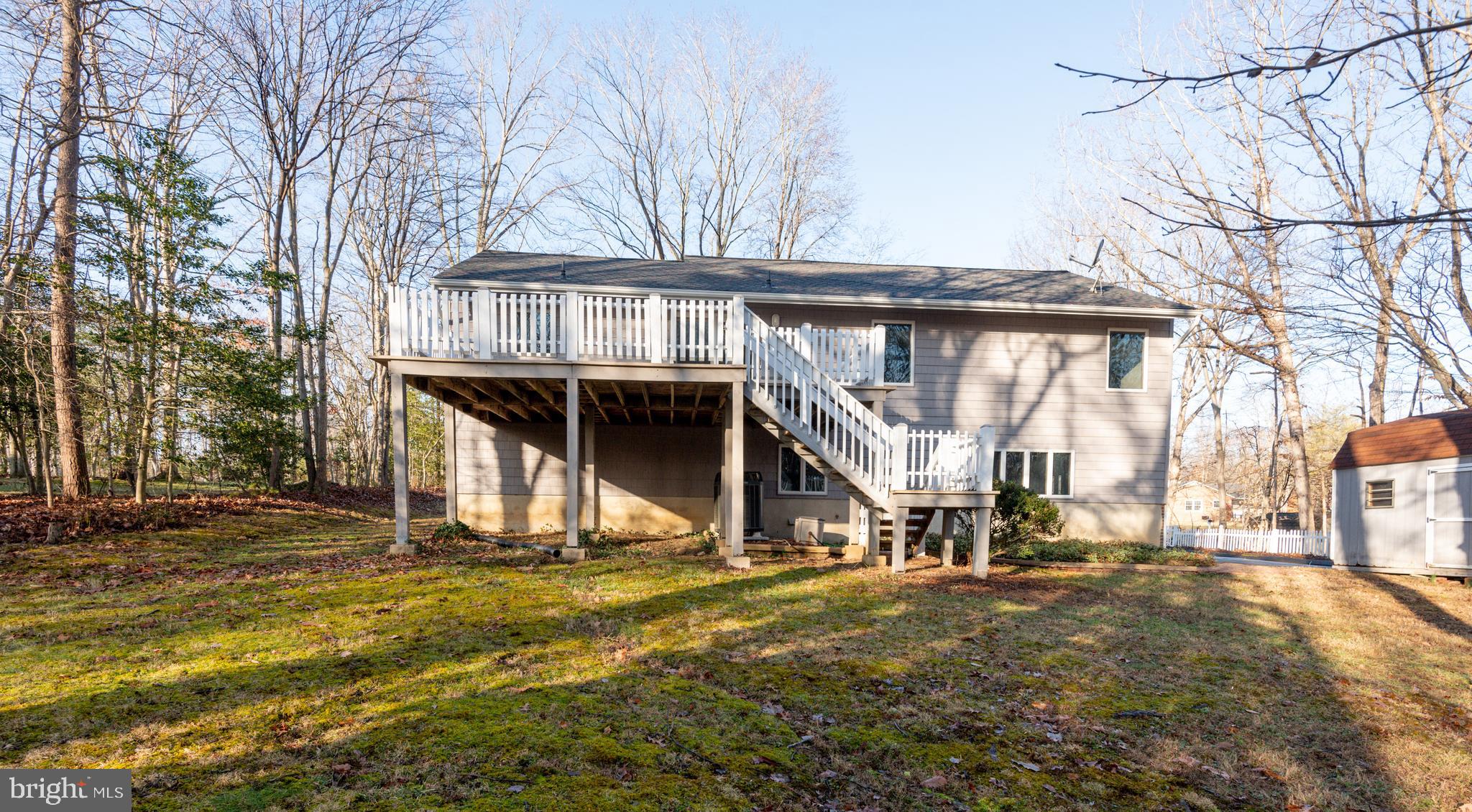 BRETON BAY ESTATES - Residential