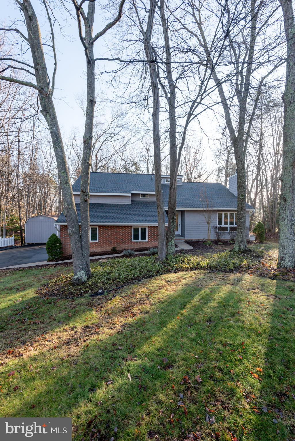 BRETON BAY ESTATES - Residential