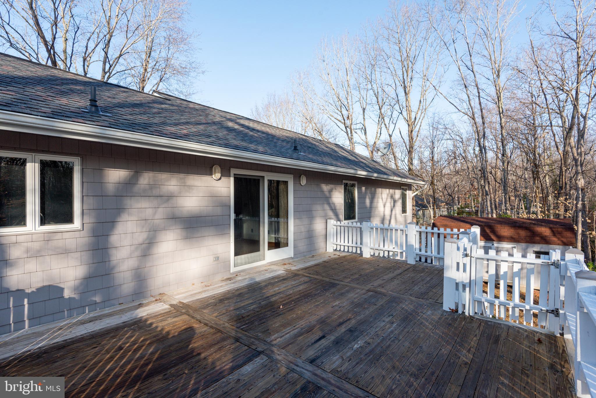 BRETON BAY ESTATES - Residential