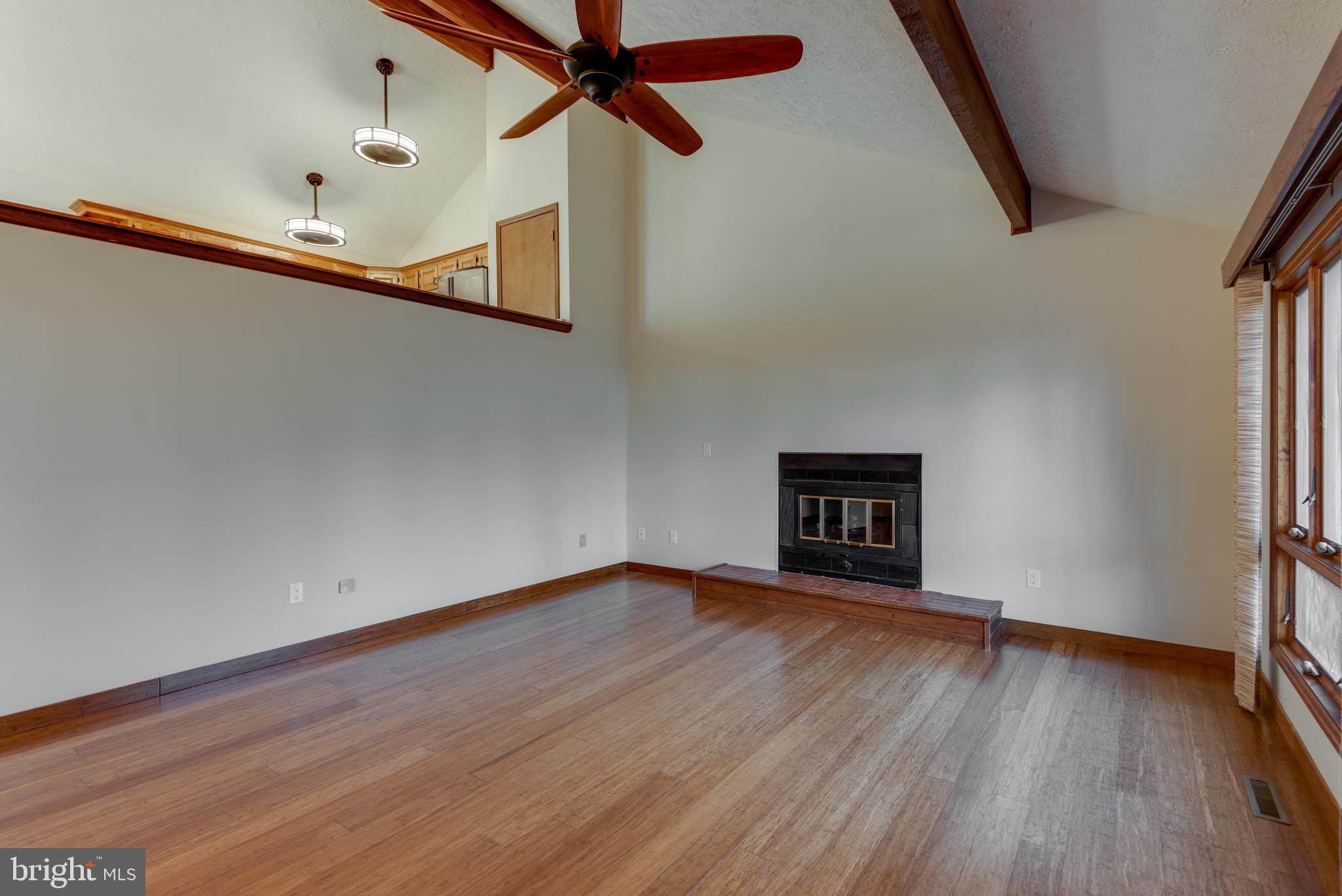 BRETON BAY ESTATES - Residential