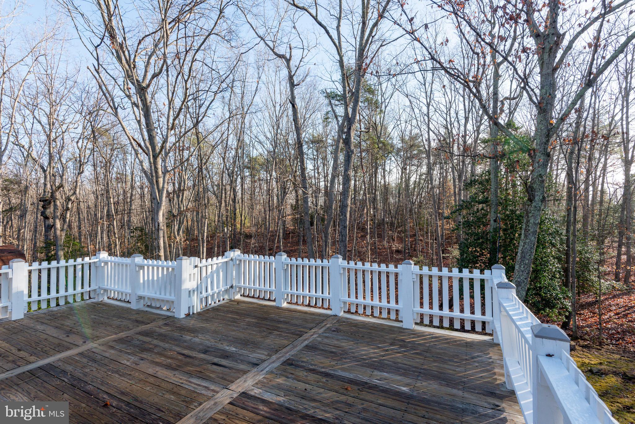 BRETON BAY ESTATES - Residential