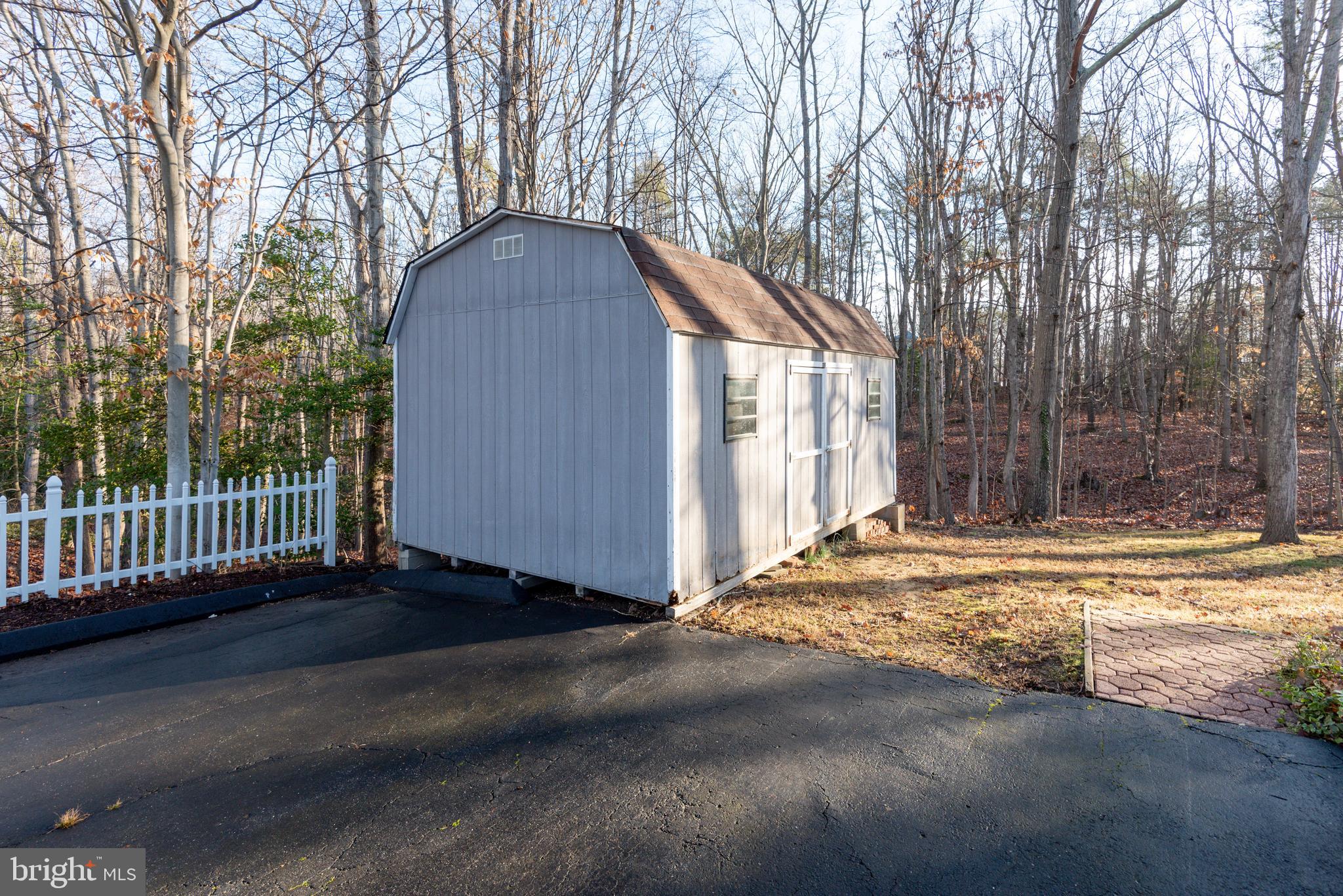 BRETON BAY ESTATES - Residential