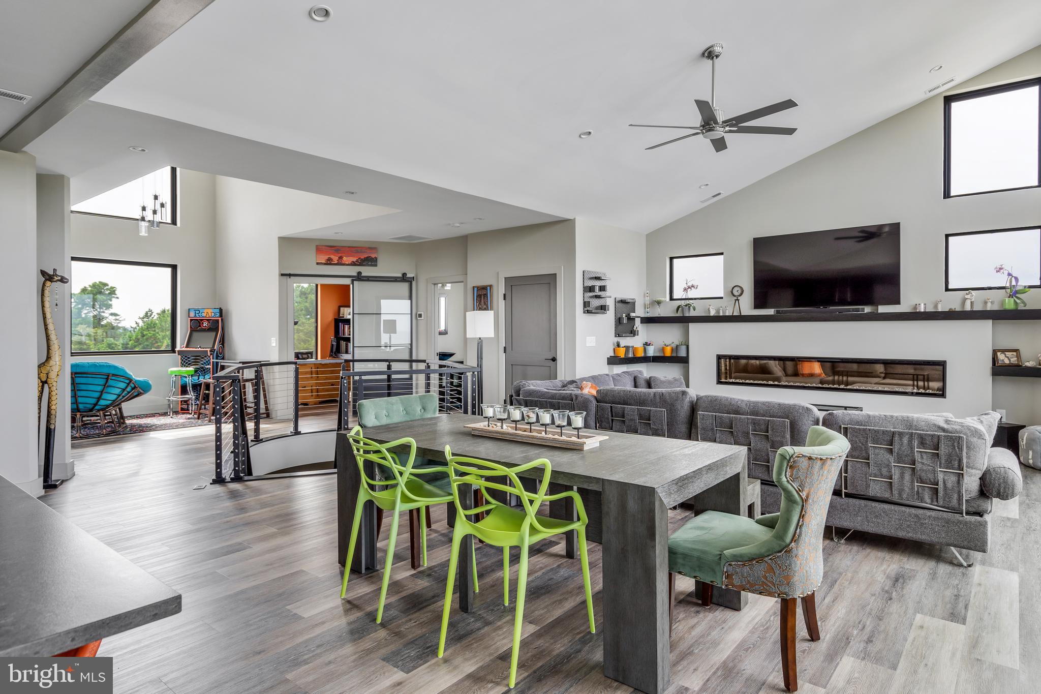 BACK BAY COVE - Residential