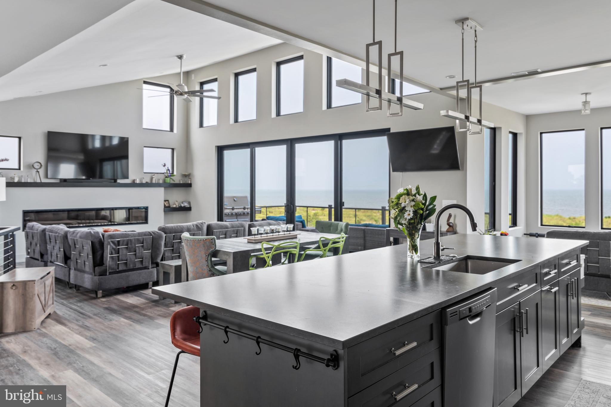 BACK BAY COVE - Residential