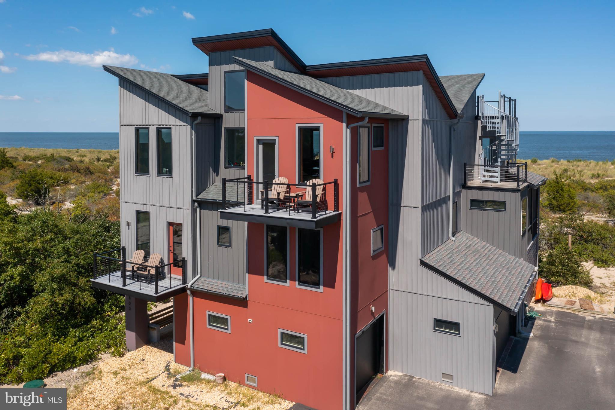 BACK BAY COVE - Residential