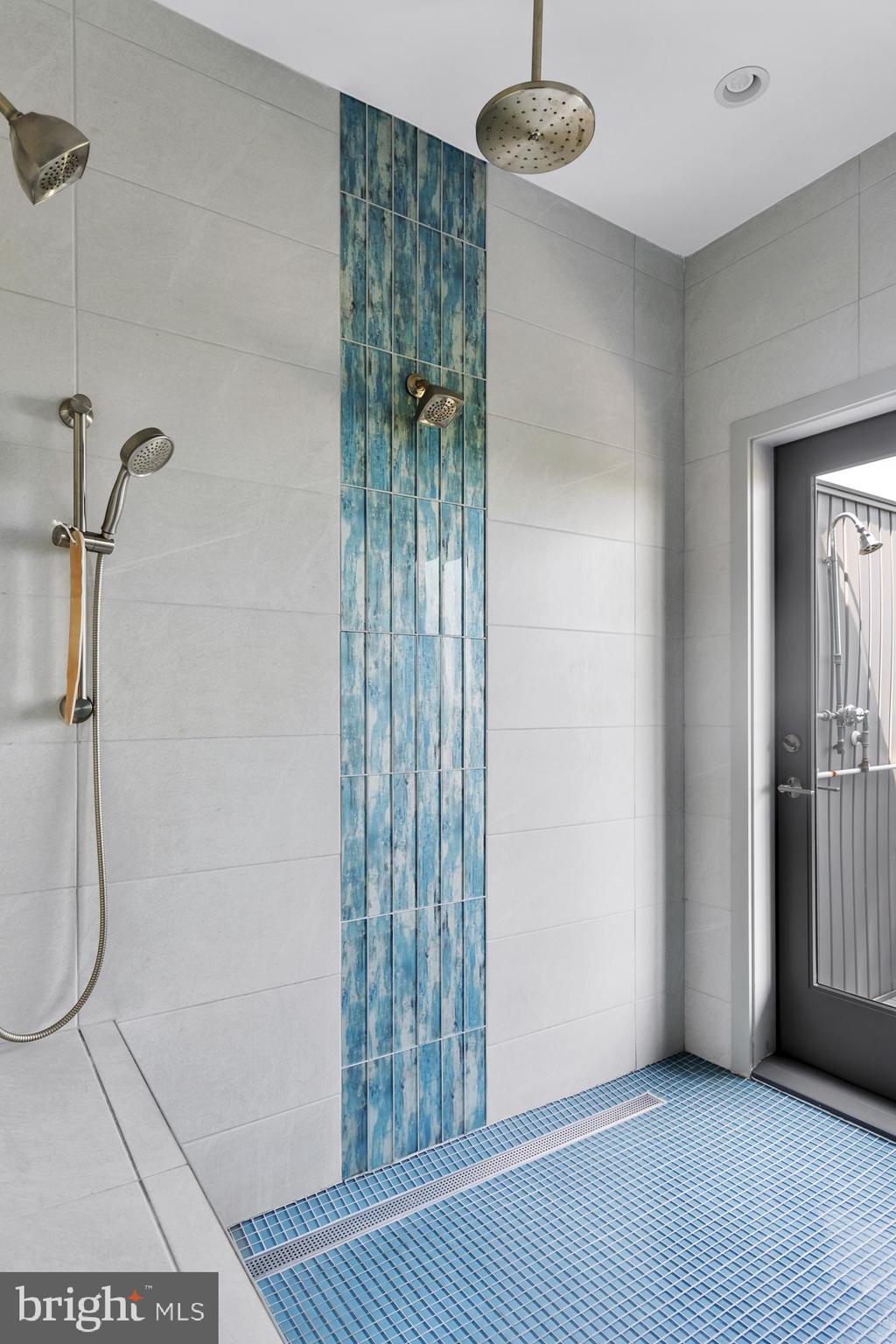 BACK BAY COVE - Residential