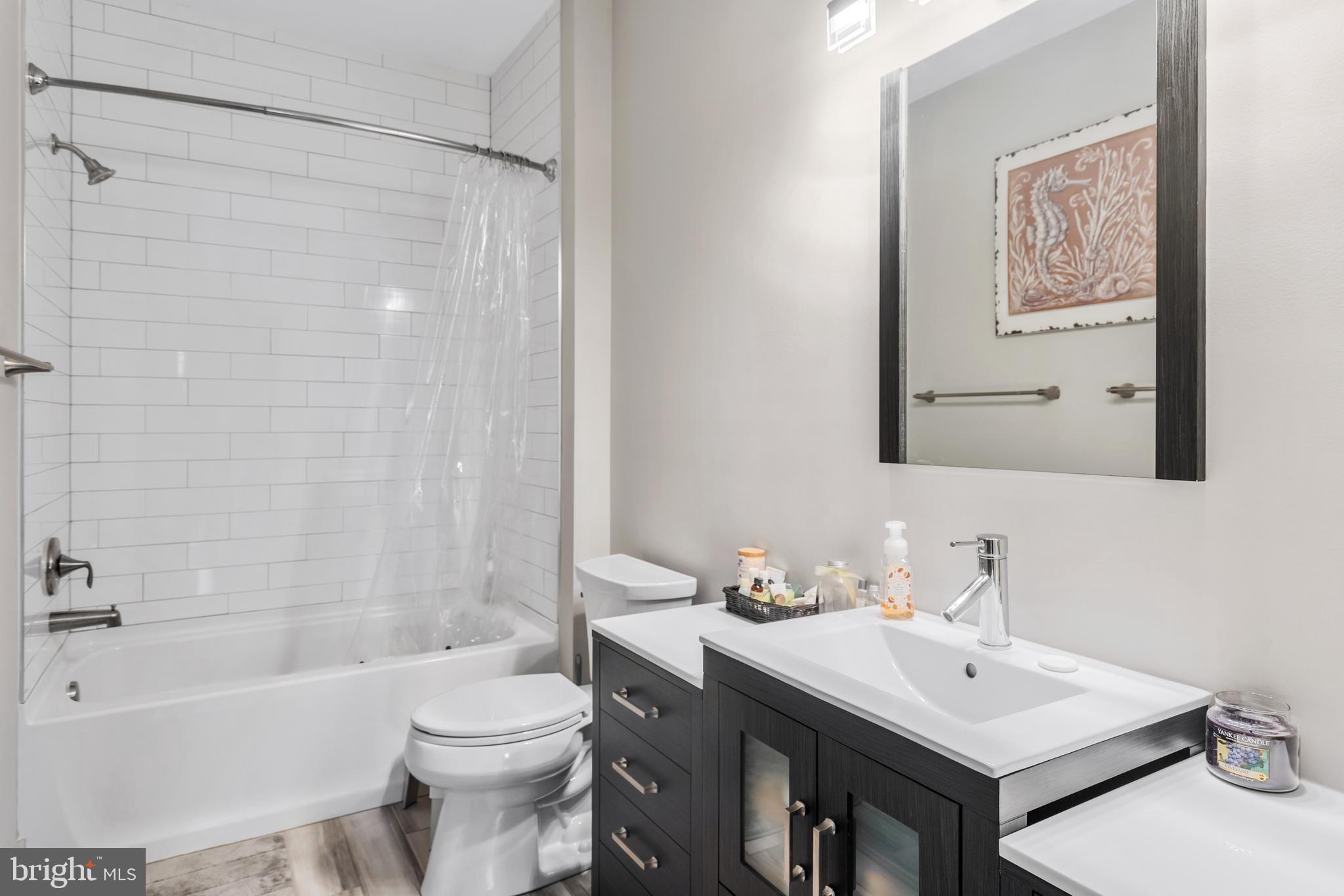 BACK BAY COVE - Residential