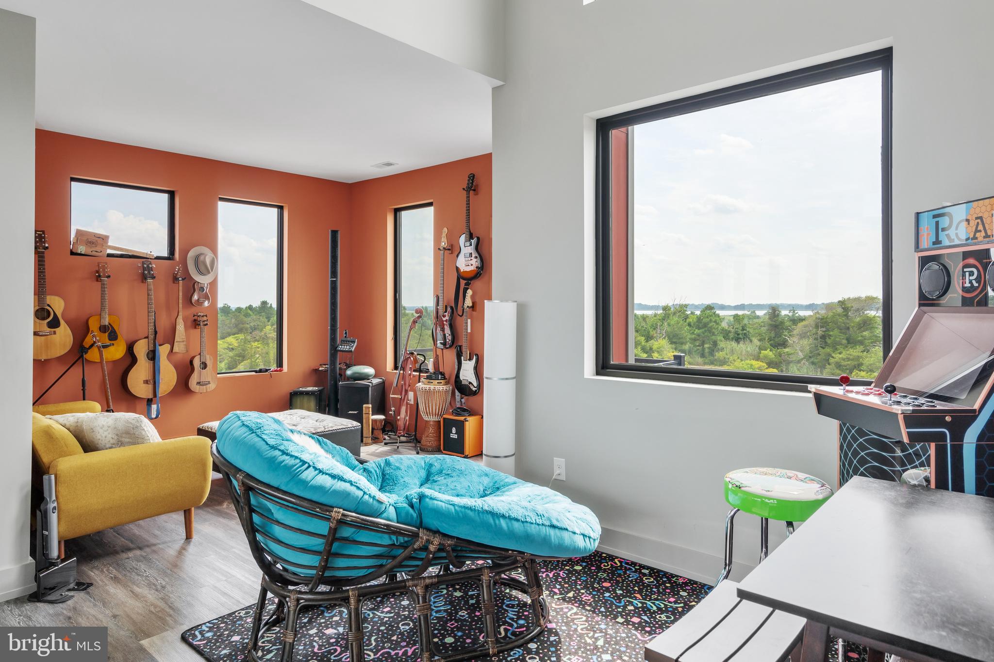 BACK BAY COVE - Residential