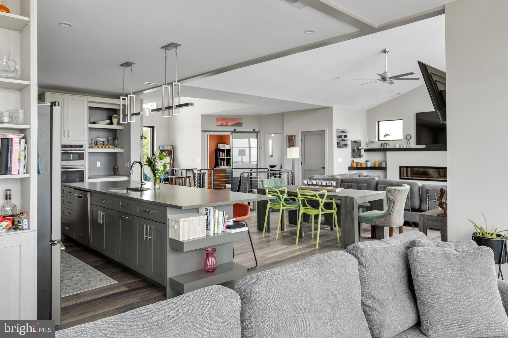 BACK BAY COVE - Residential