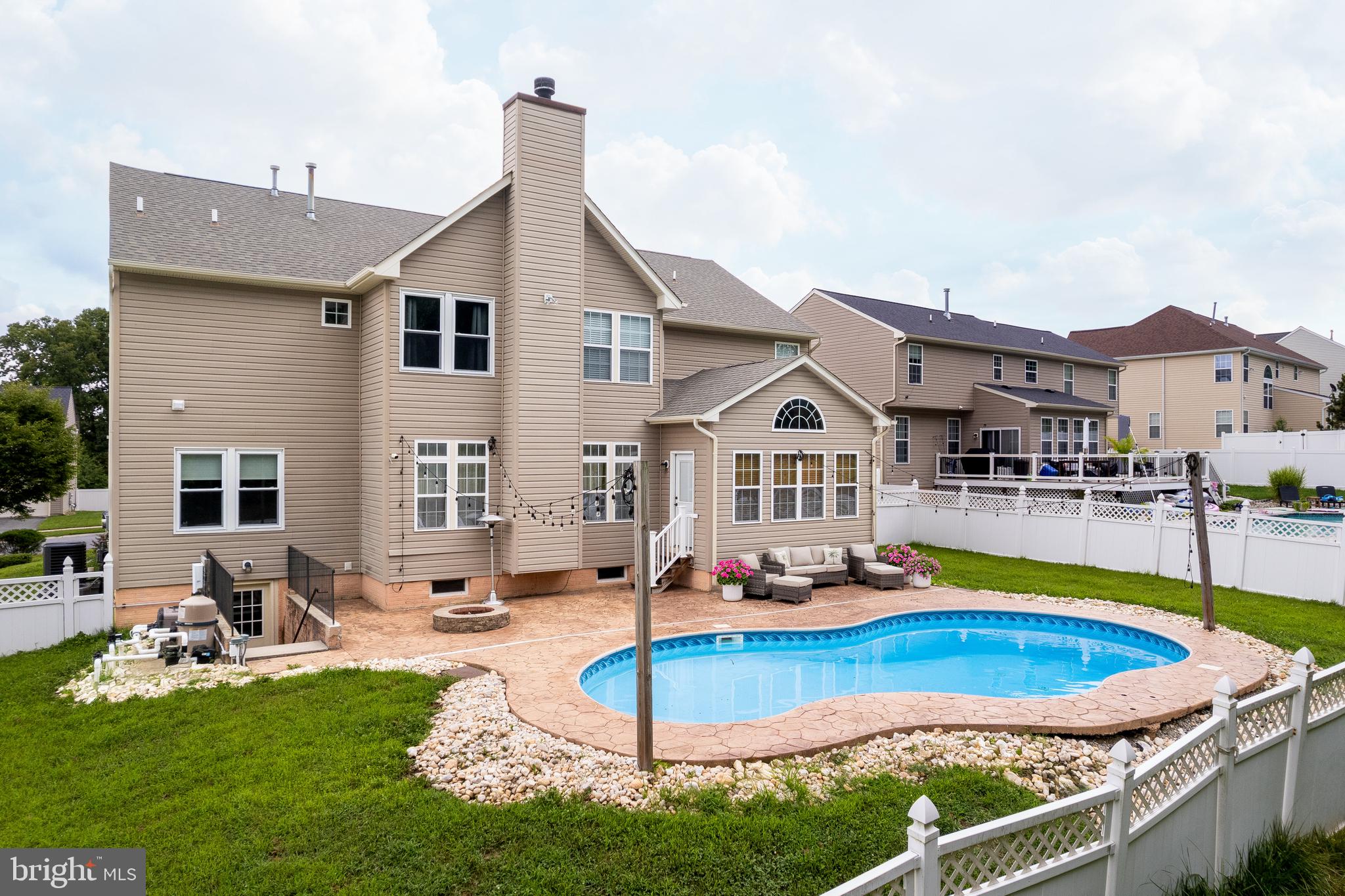 218 MAGNOLIA